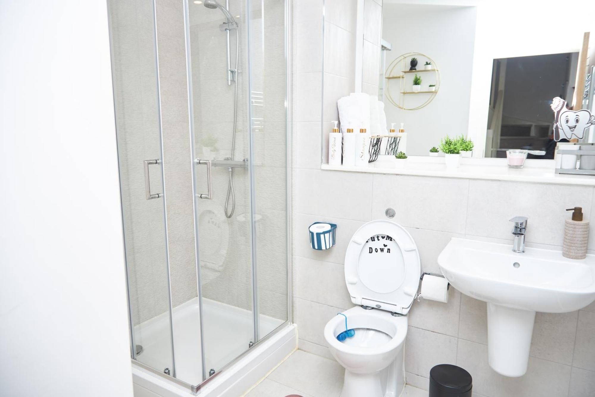 Obi's House&suites - Luxury 2bed Duplex With Balcony Manchester