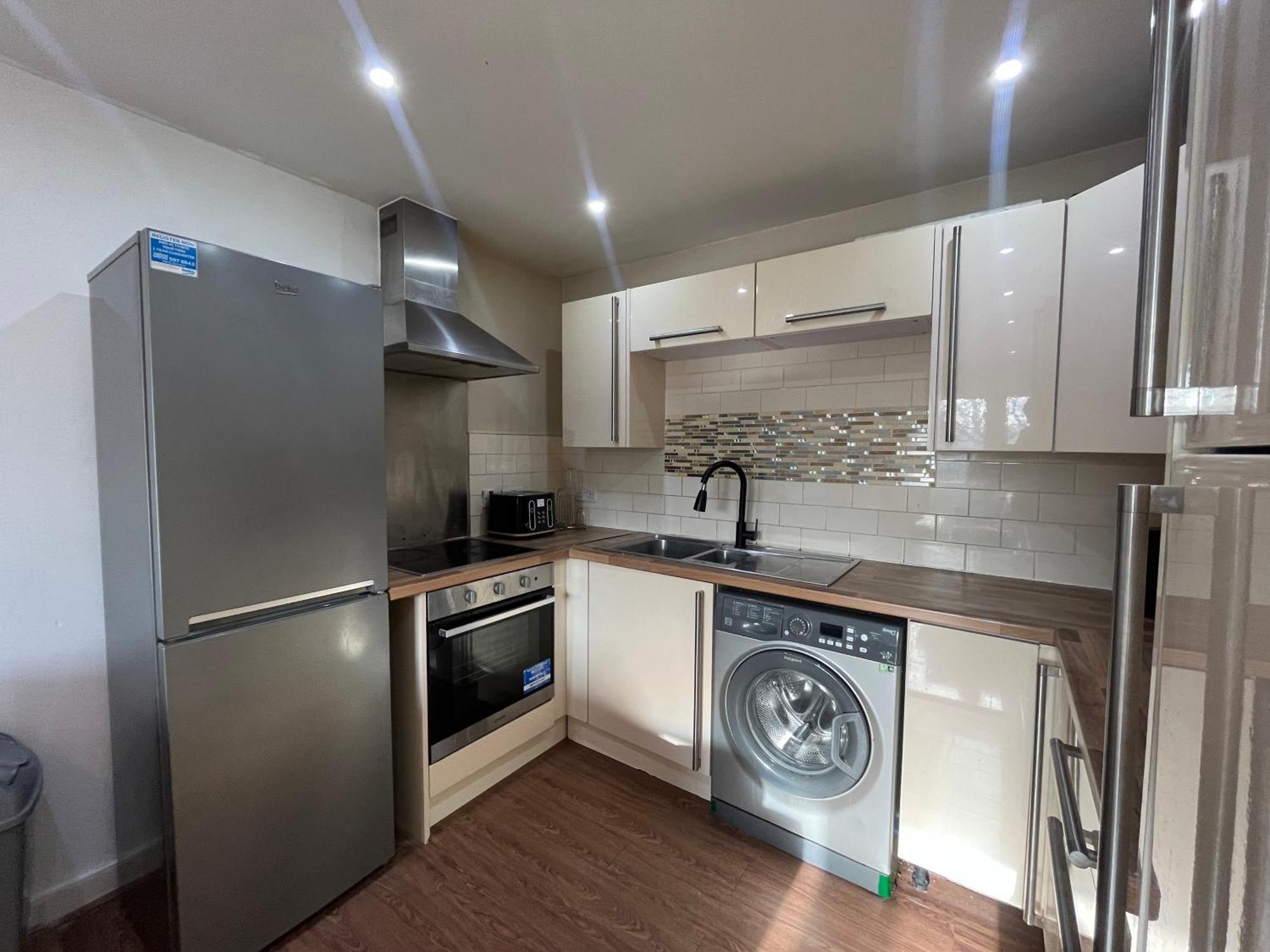 Cosy 2 Bedroom Apartment In Manchester *