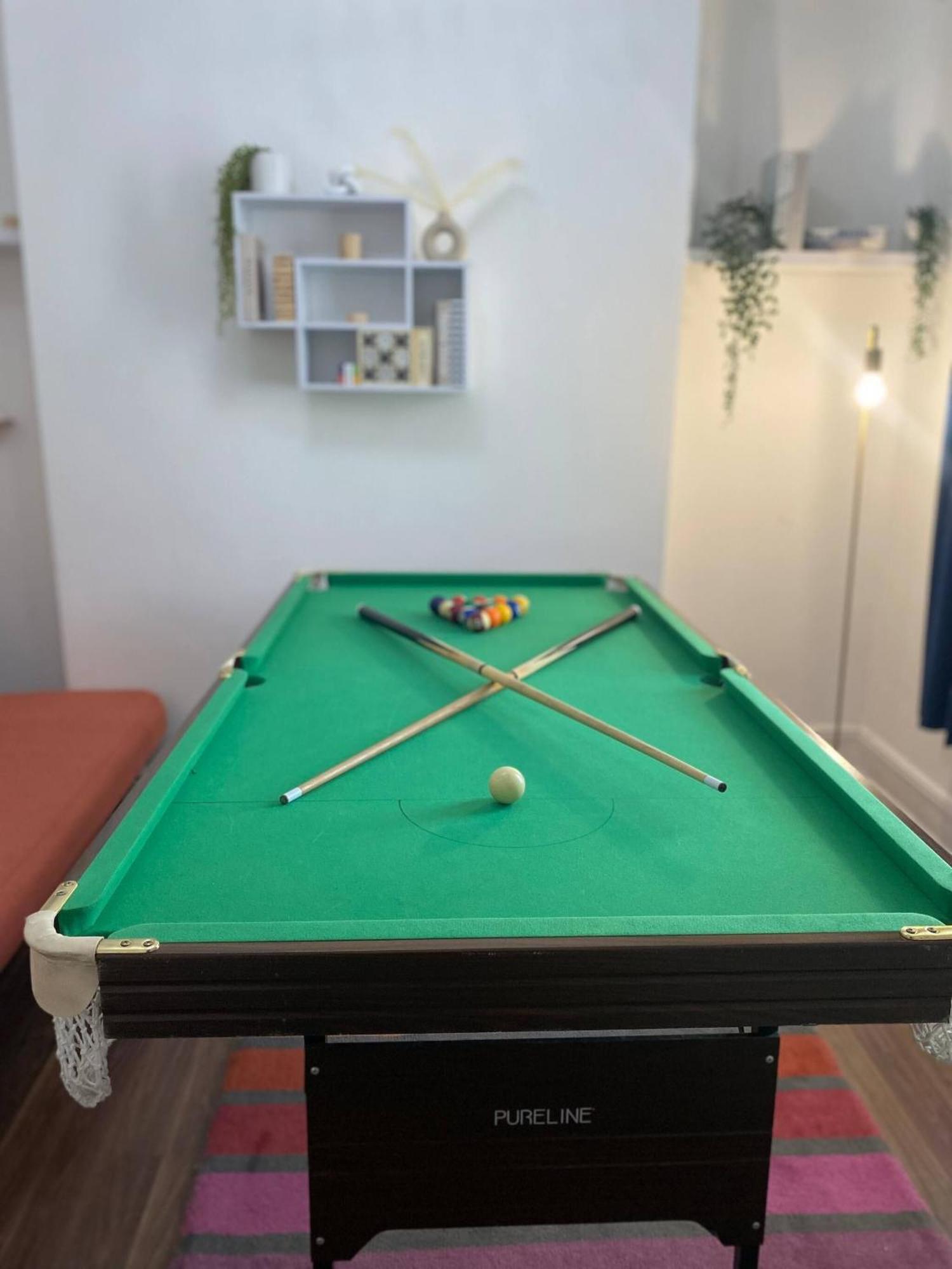 Modern Townhouse-free Parking-game Room-w-ifi *