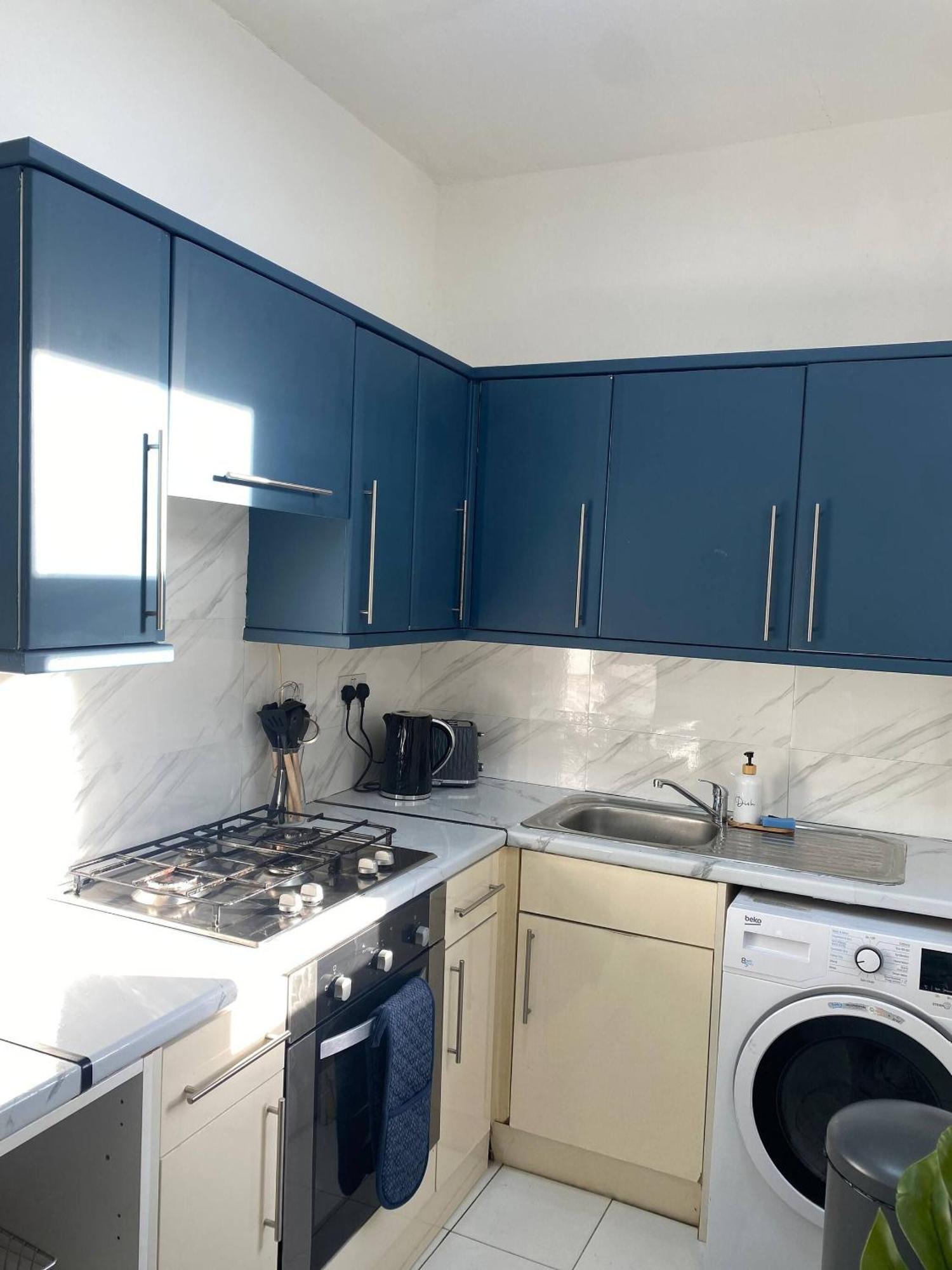 Modern Townhouse-free Parking-game Room-w-ifi * Manchester