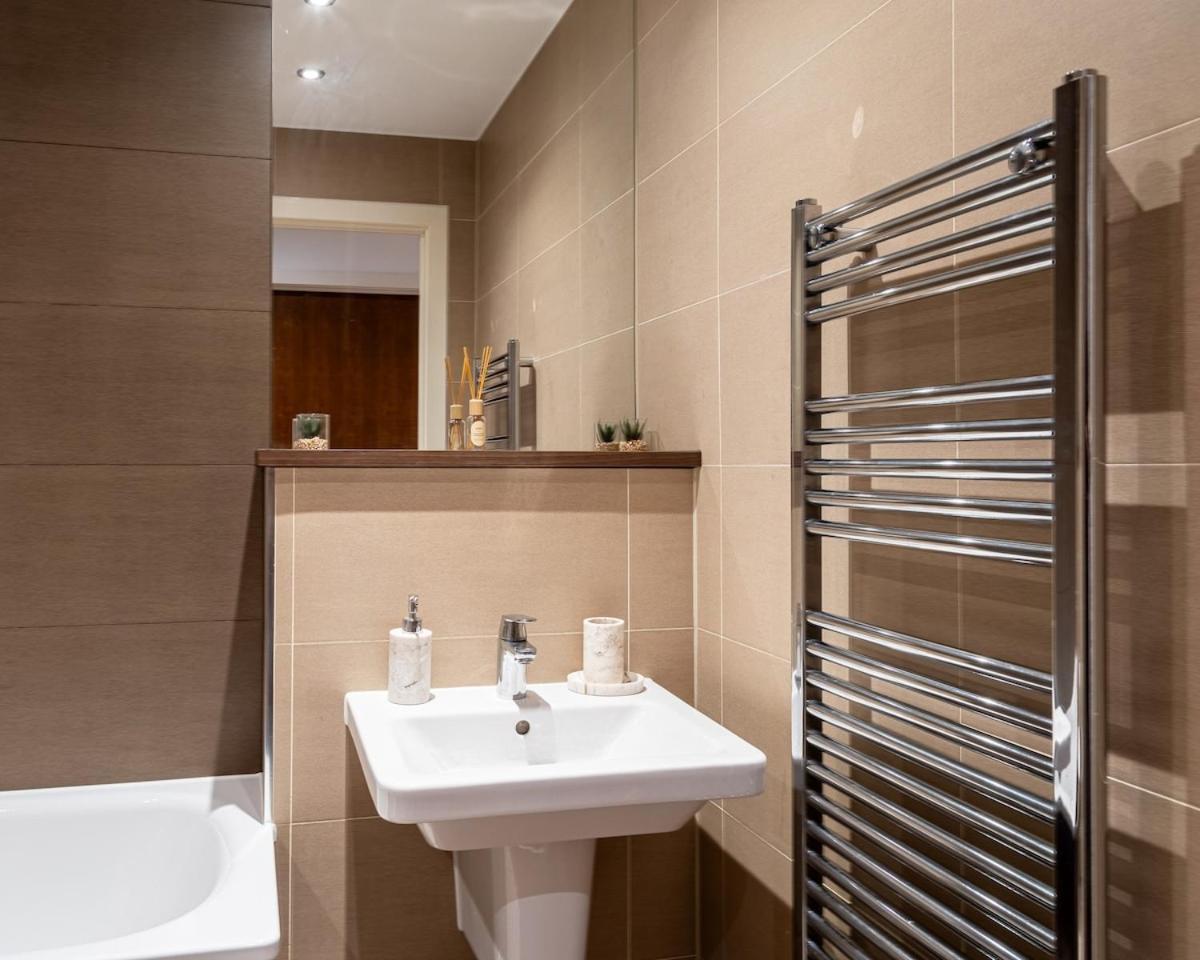 Centre ,salford,lakeside Apartment