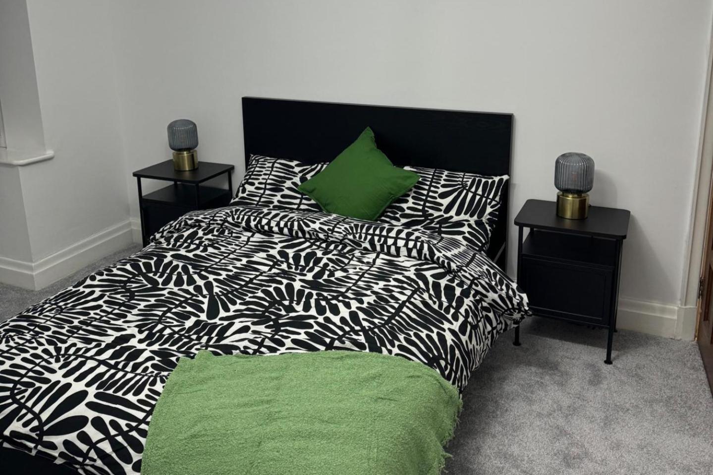 Holiday home Oasis - Spacious 5 Bedroom House *