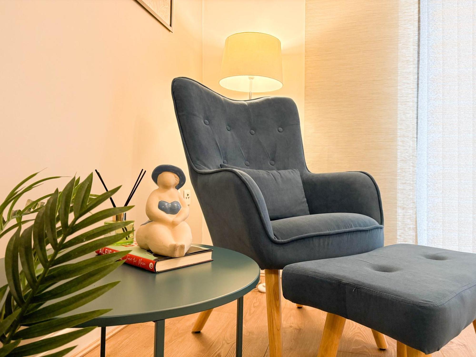 Holiday home New Near Etihad & Coop Live