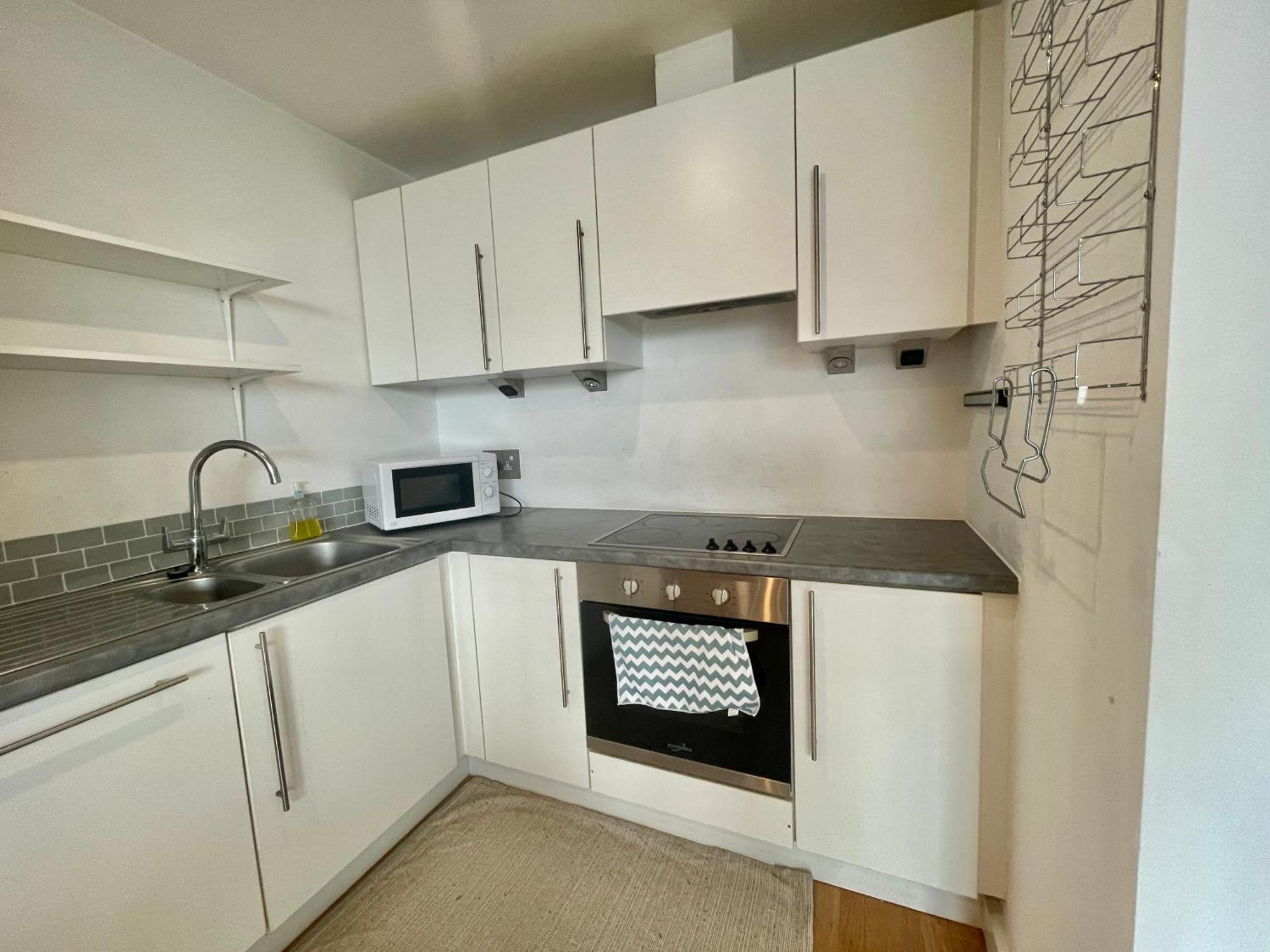 Apartment Market Street In