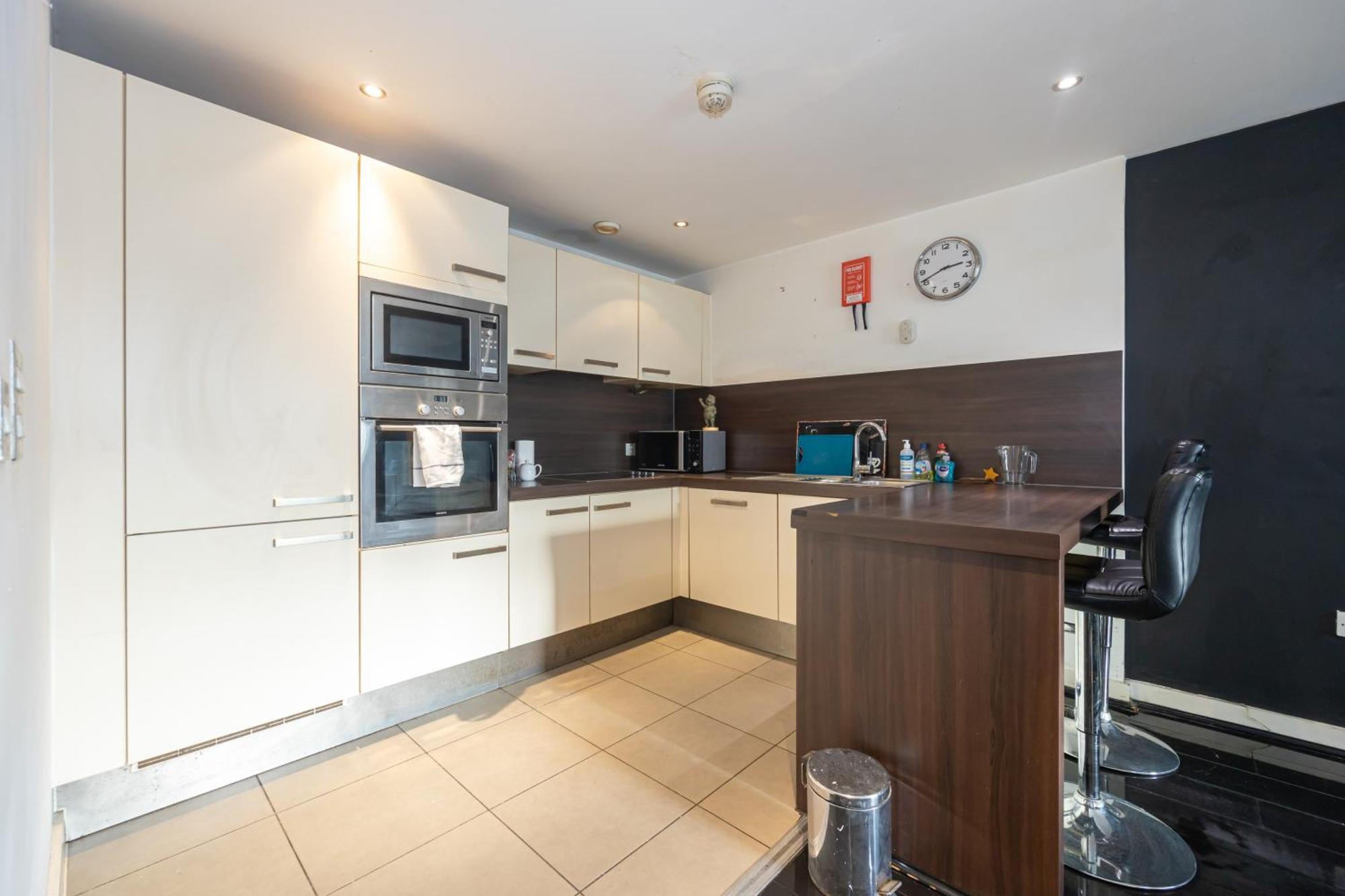 Stylish With Balcony & Views Manchester