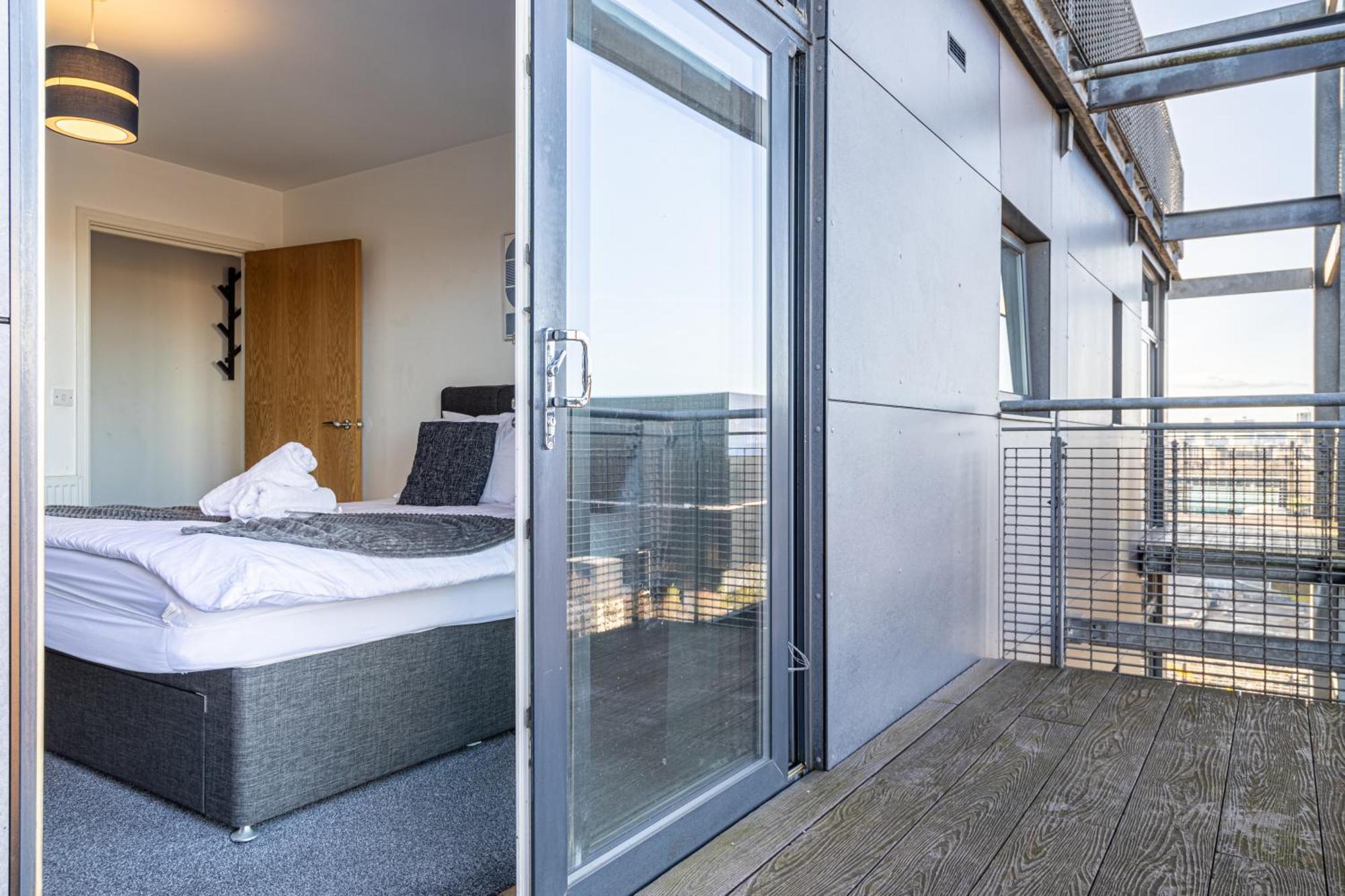 Manchester, Etihad Stadium View , Coop Live, Modern 2 Bed Apartment, Apartment Manchester