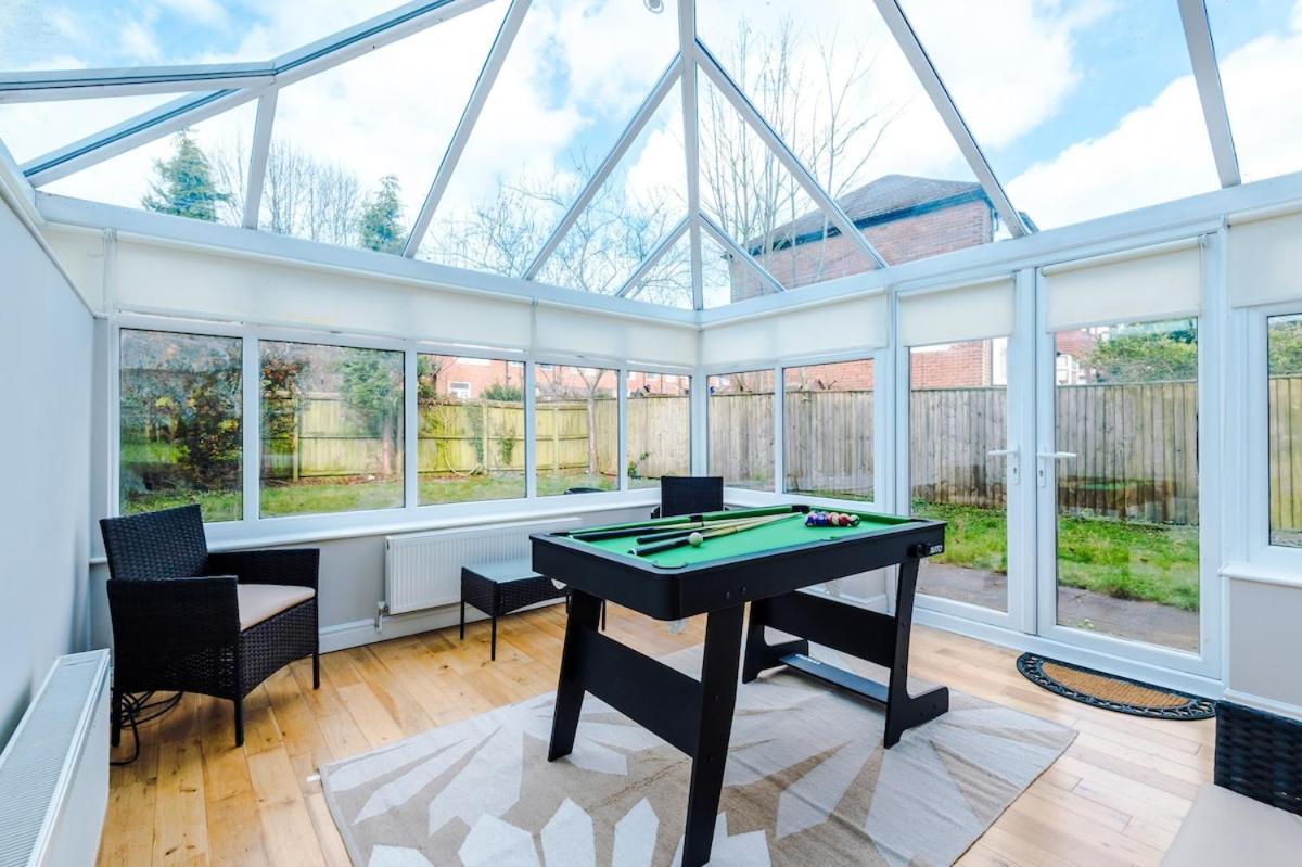 Charming Townhome Retreat, Close To Manchester