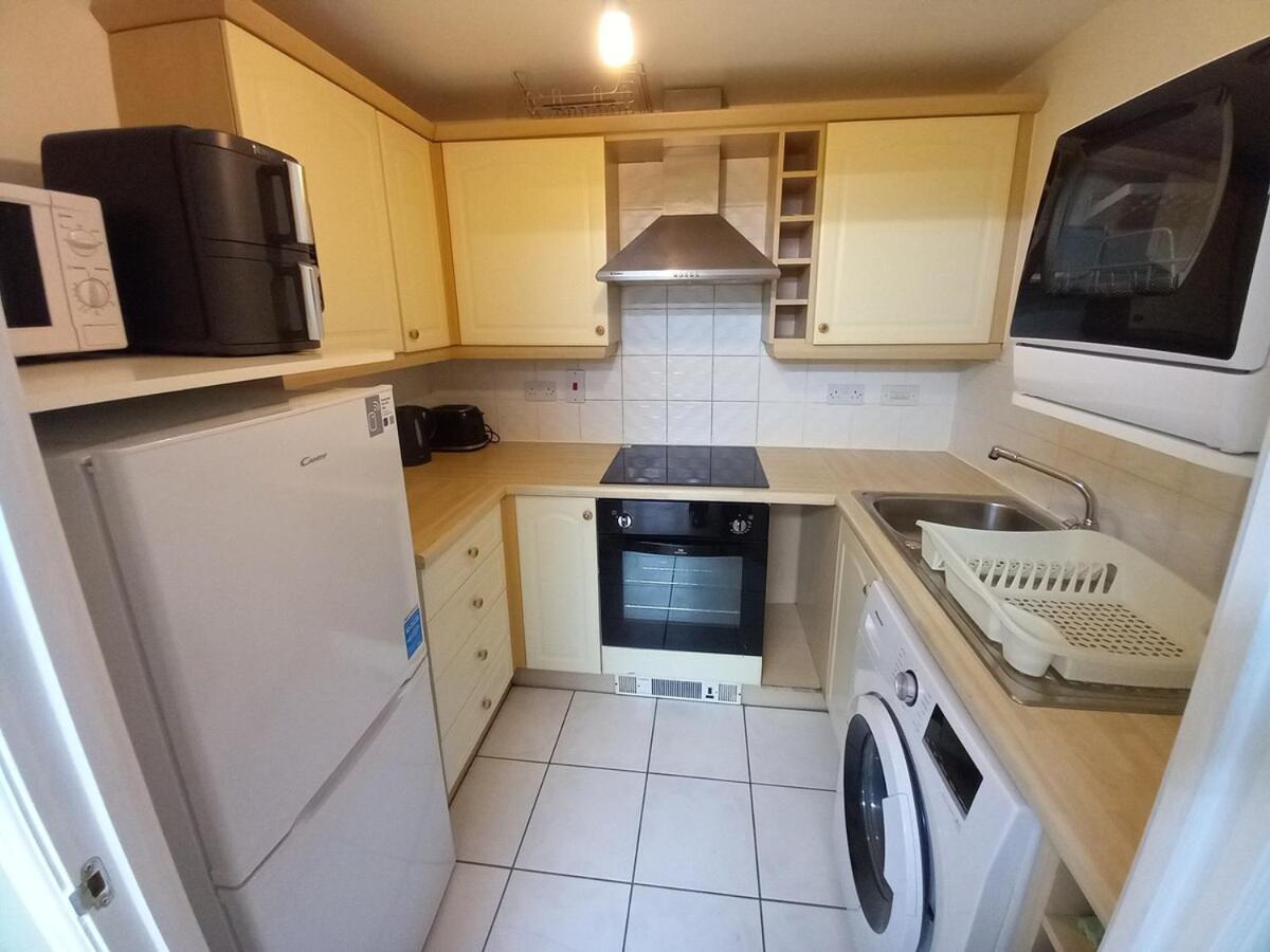 The Free Parking And Plenty Coffee Supplied Apartment! * Manchester