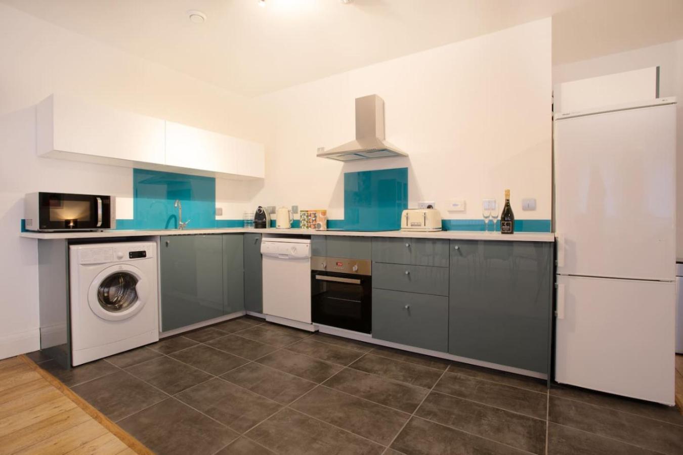 3-bedroom Flat In The Northern Quarter *