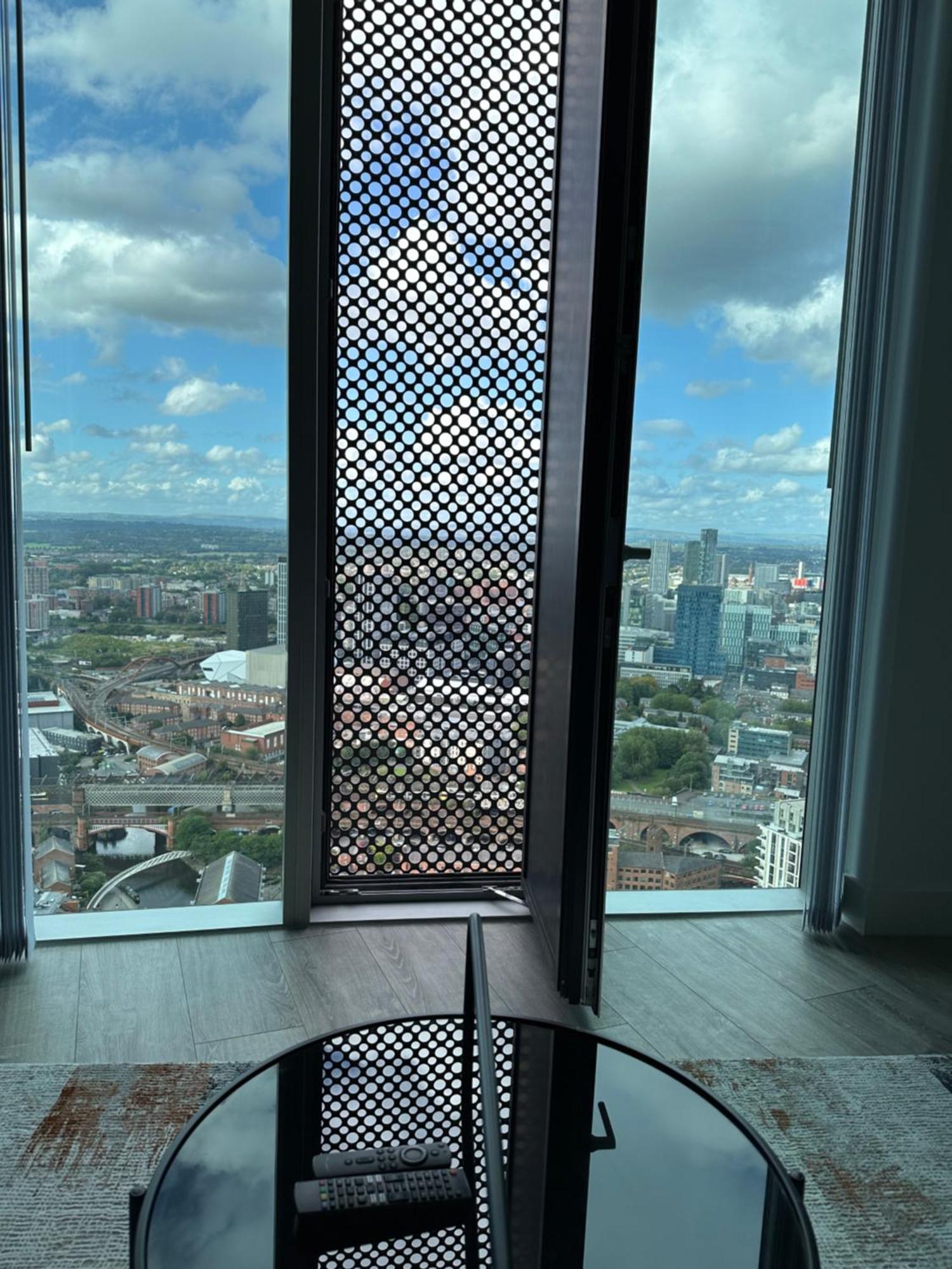 Ahg Luxury Tower Suite - Stunning City Views At Central Manchester