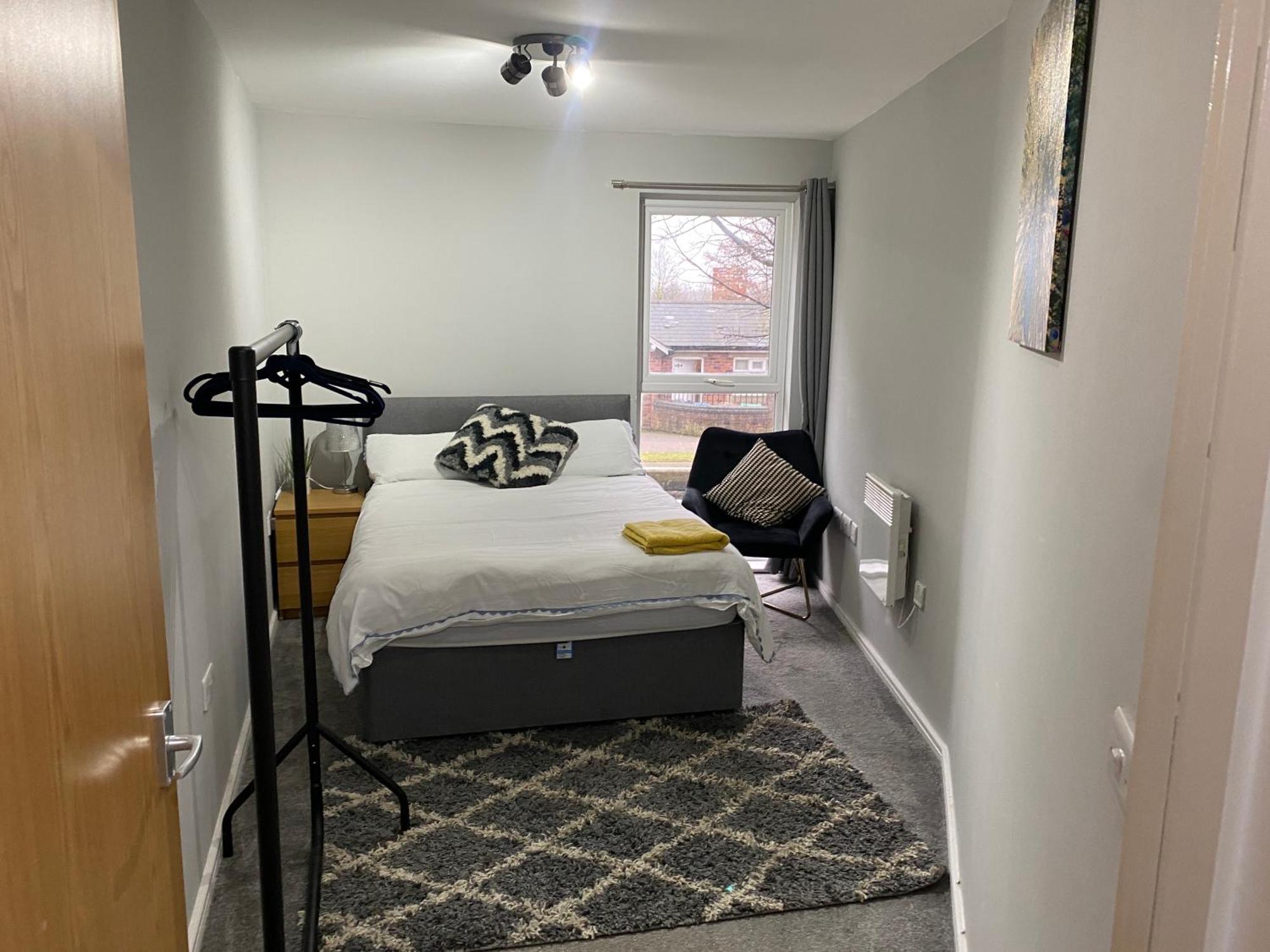 Mcr-2bed2bathaptparkinglux Canal