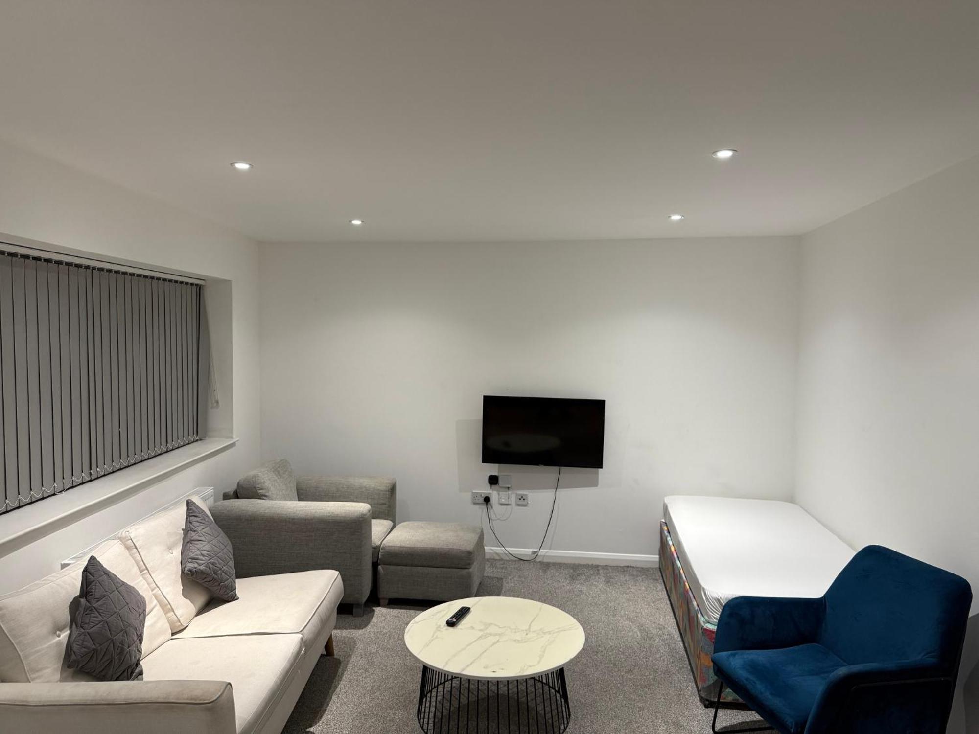 Apartment Unitarian Serviced *