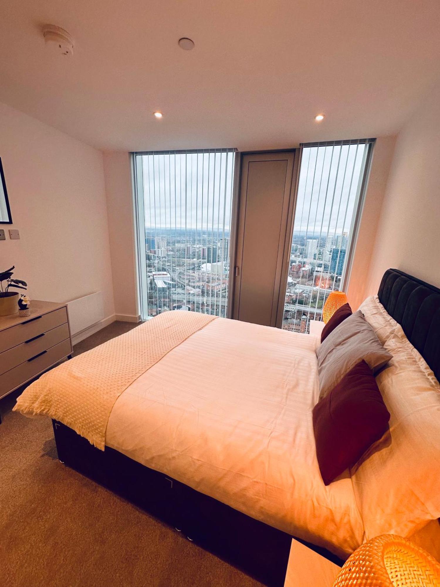 Ahg Luxury Tower Suite - Stunning City Views At Central Manchester * Manchester