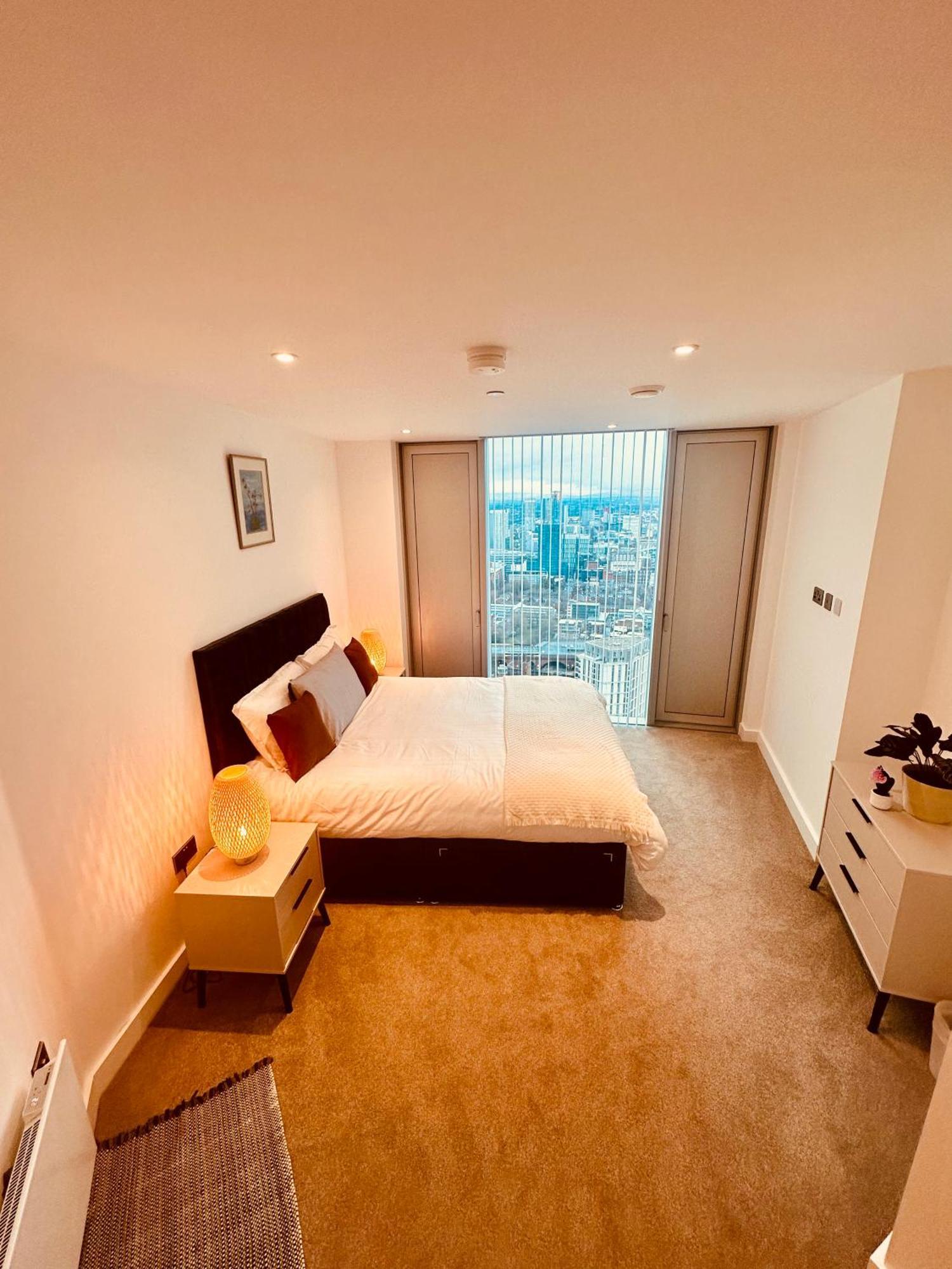 Ahg Luxury Tower Suite - Stunning City Views At Central Manchester * Manchester