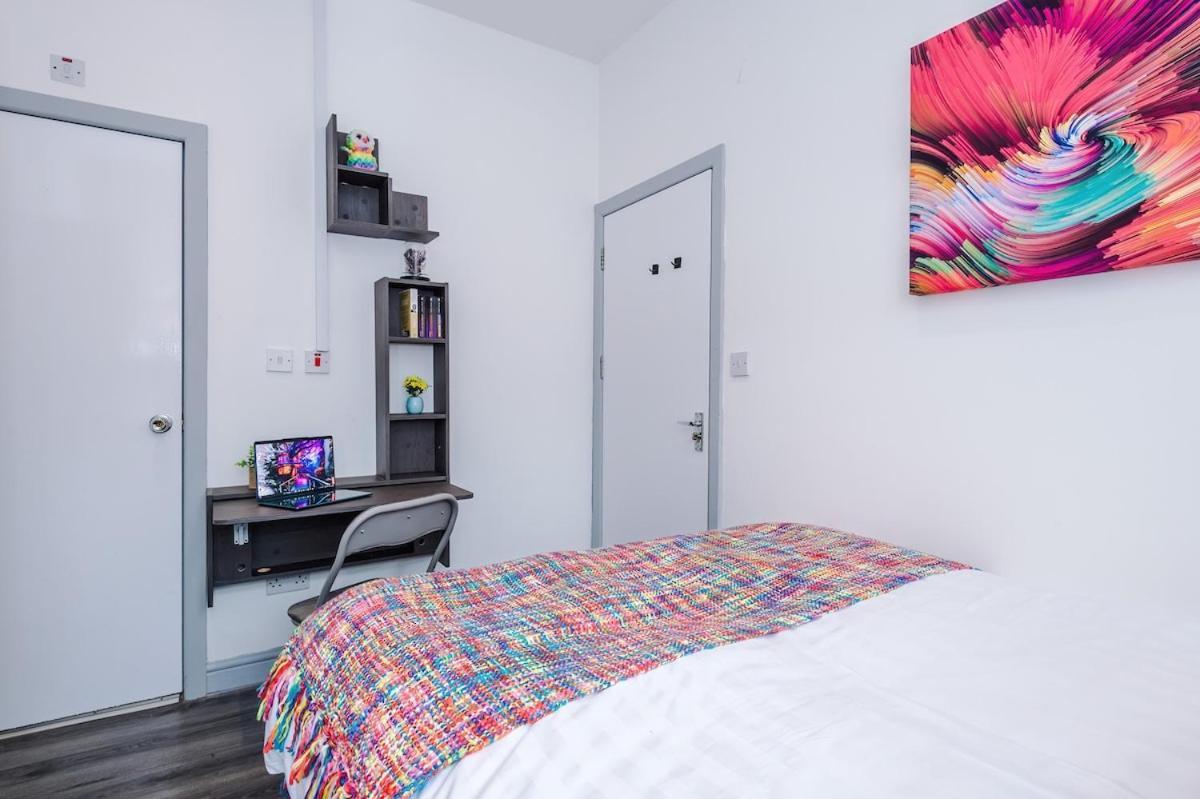 Luxury 3br En-suite, Near Holiday home Manchester