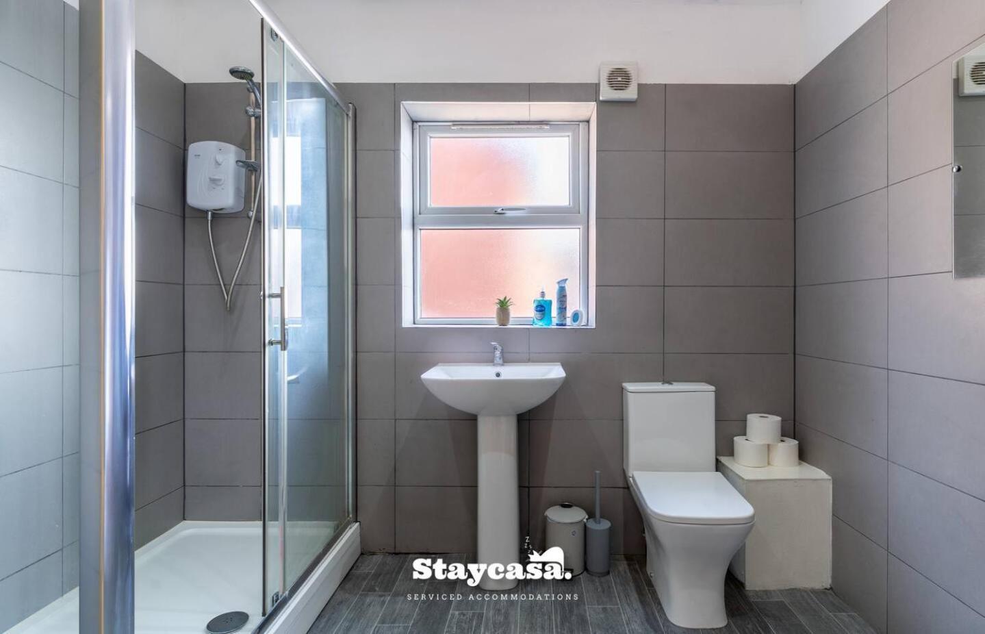 Casa Cove 2F Flat Free Parking - 5Min To Hospital Apartment Manchester