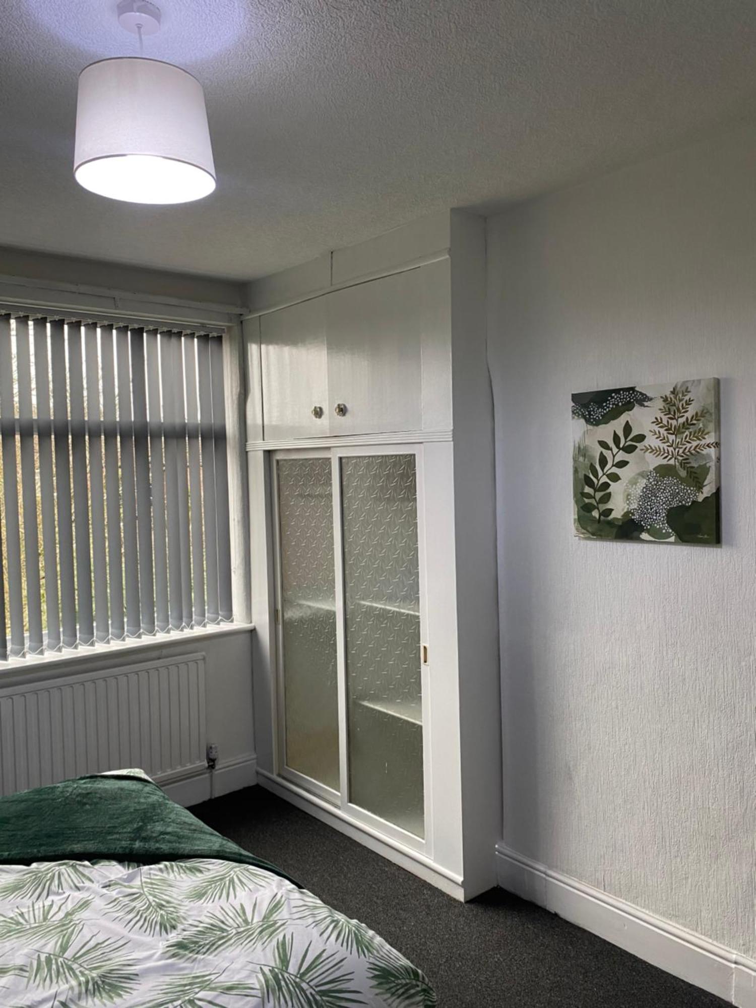 Beautiful Spacious - Private Parking - Large Garden - Great Location * Manchester
