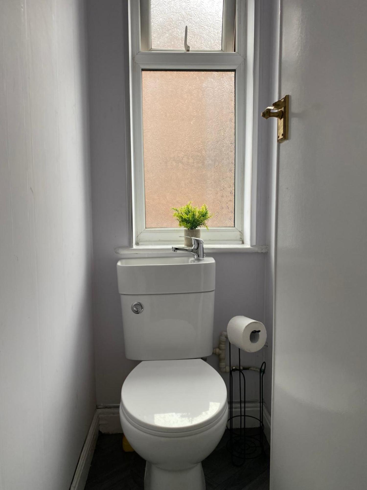 Beautiful Spacious - Private Parking - Large Garden - Great Location *