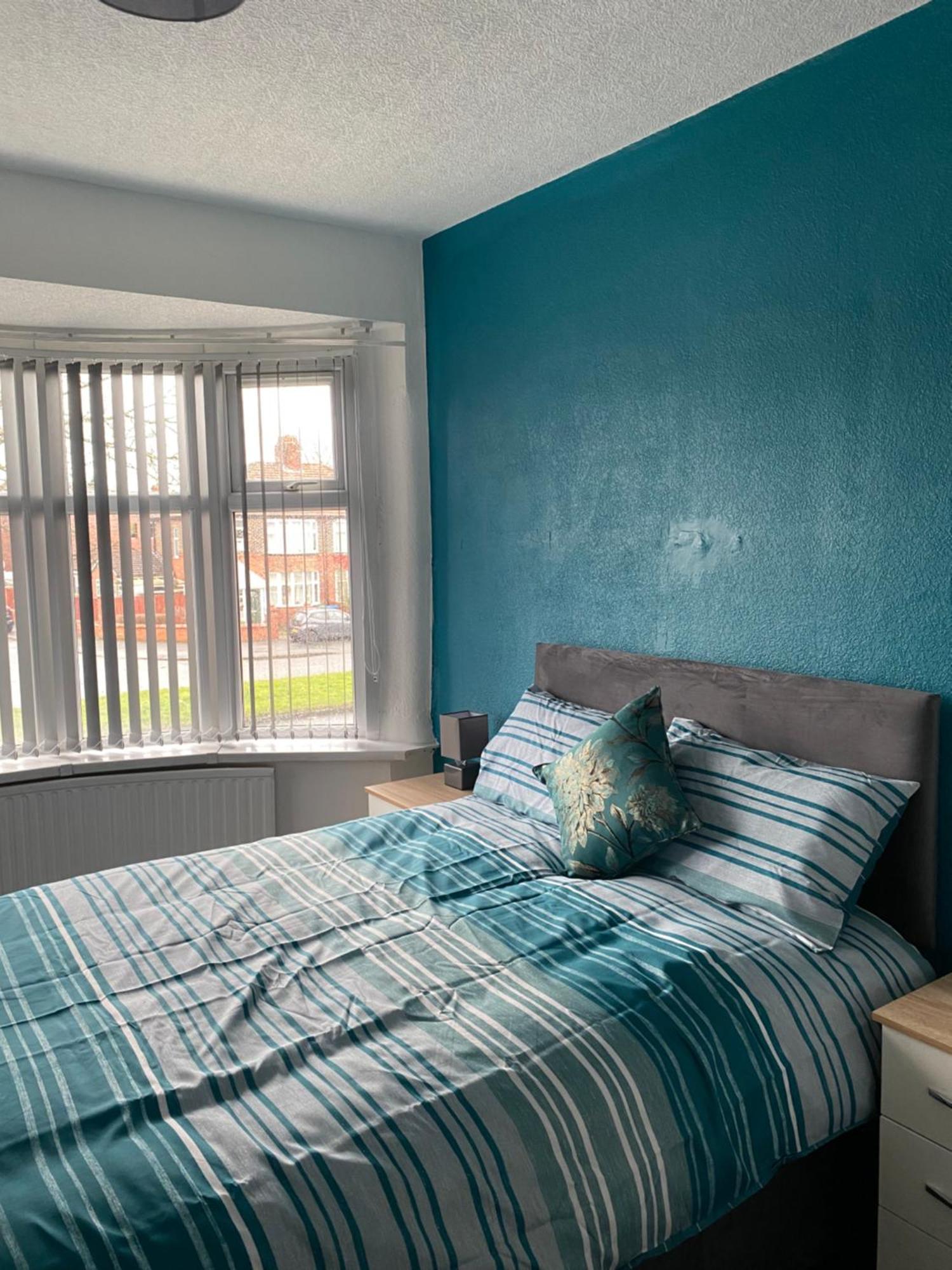 Beautiful Spacious - Private Parking - Large Garden - Great Location Holiday home