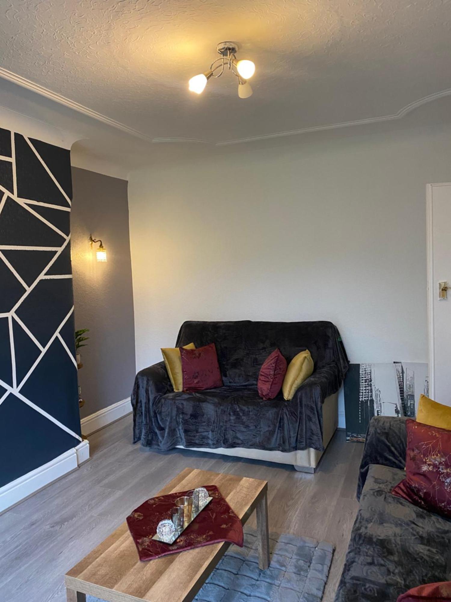 Beautiful Spacious - Private Parking - Large Garden - Great Location Manchester