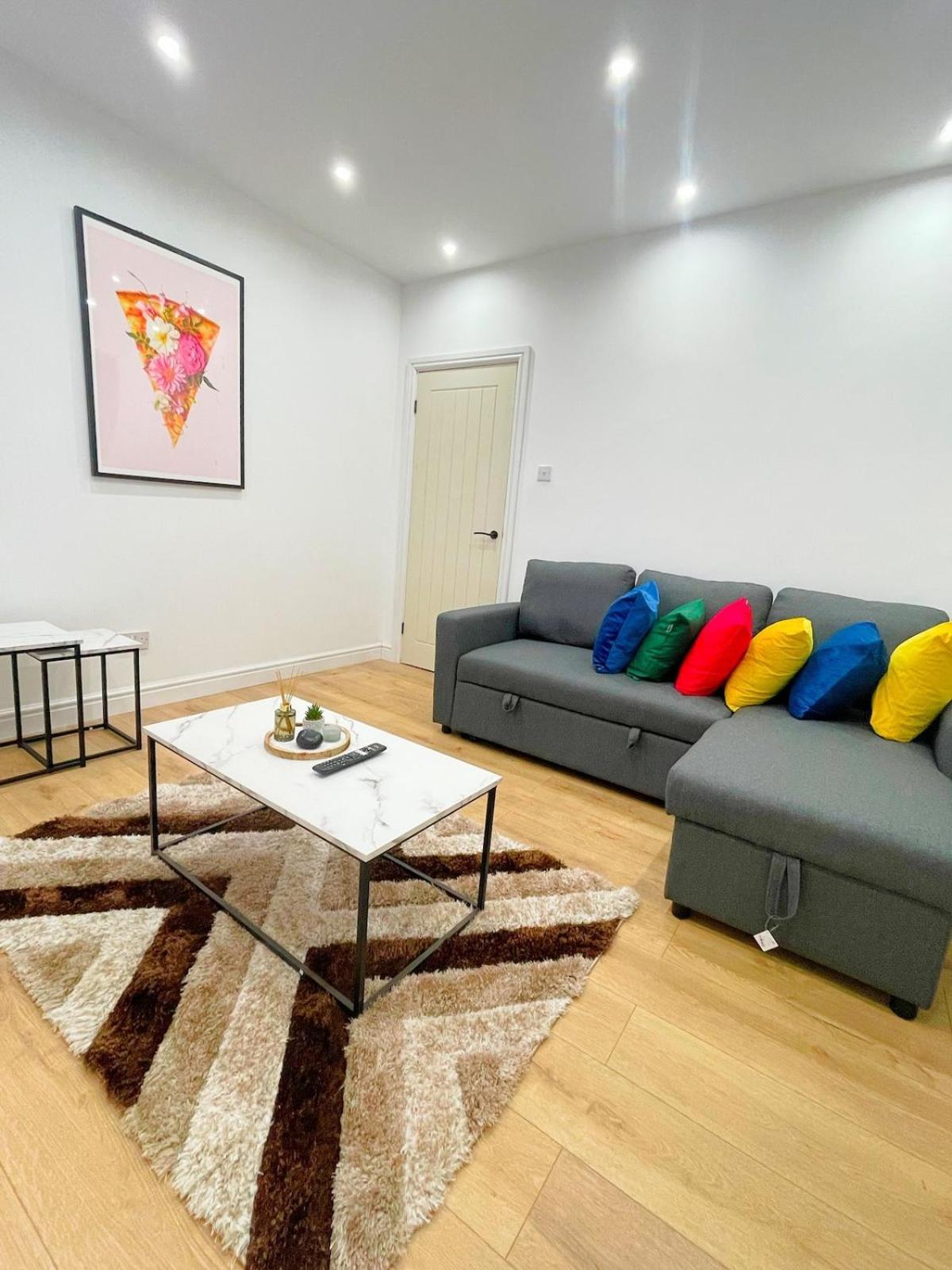 Betahouse -3br -pool Table -free Parking -spacious *
