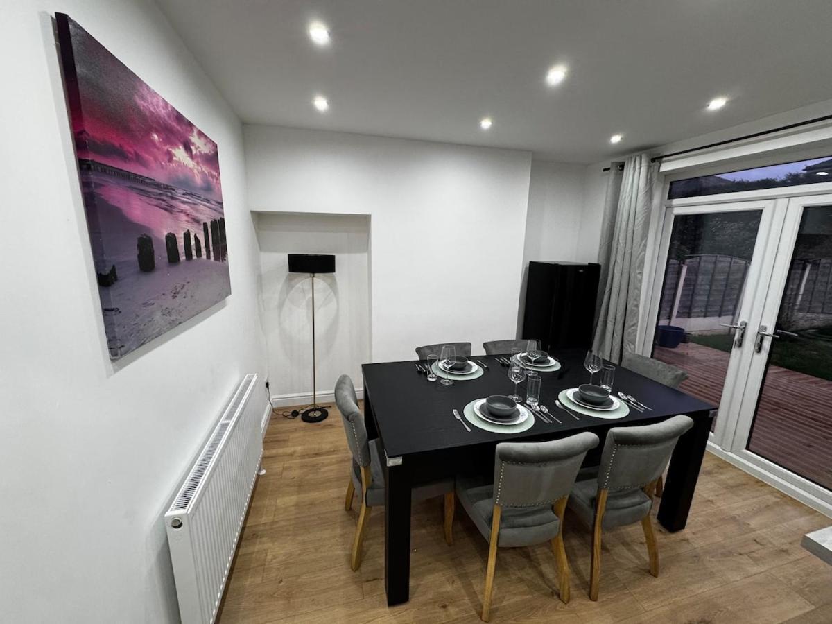 Apartment Betahouse -3br -pool Table -free Parking -spacious Manchester