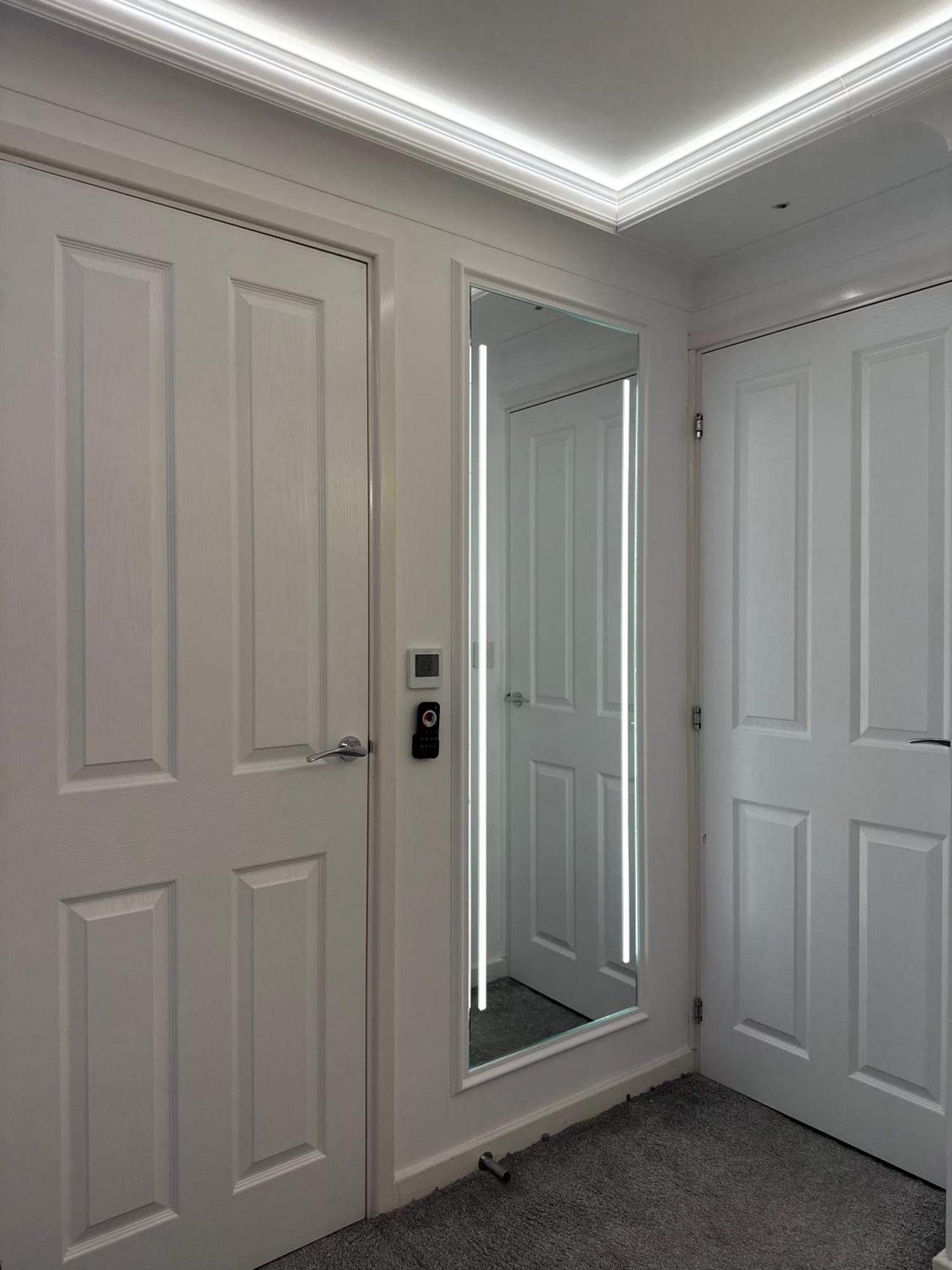 Private Bedroom In Unique Luxury House, Salford, Manchester