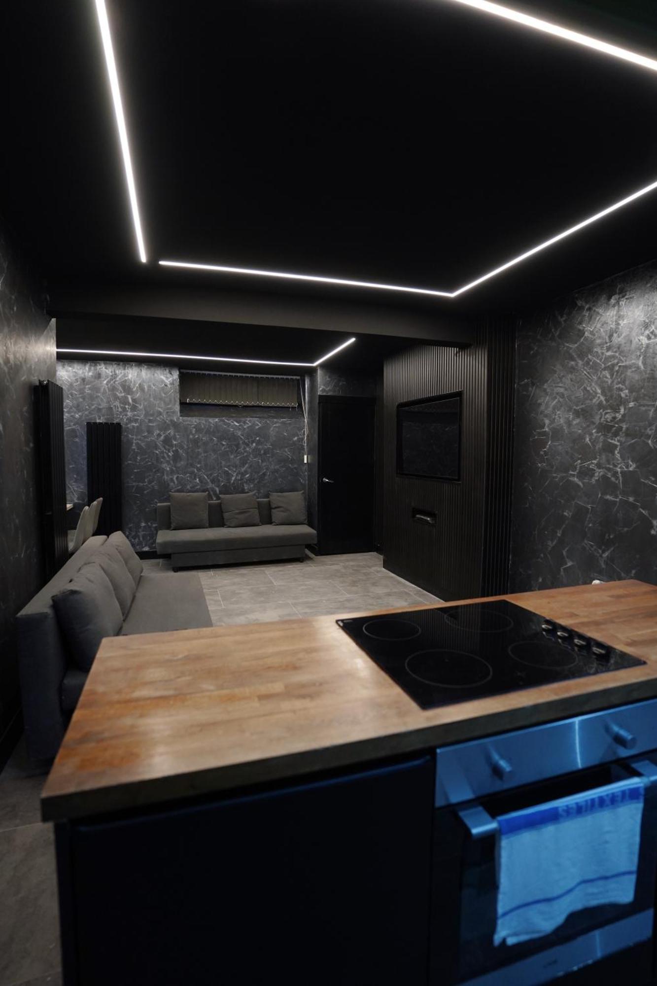 Apartment Nero Sleeps Fourteen Manchester