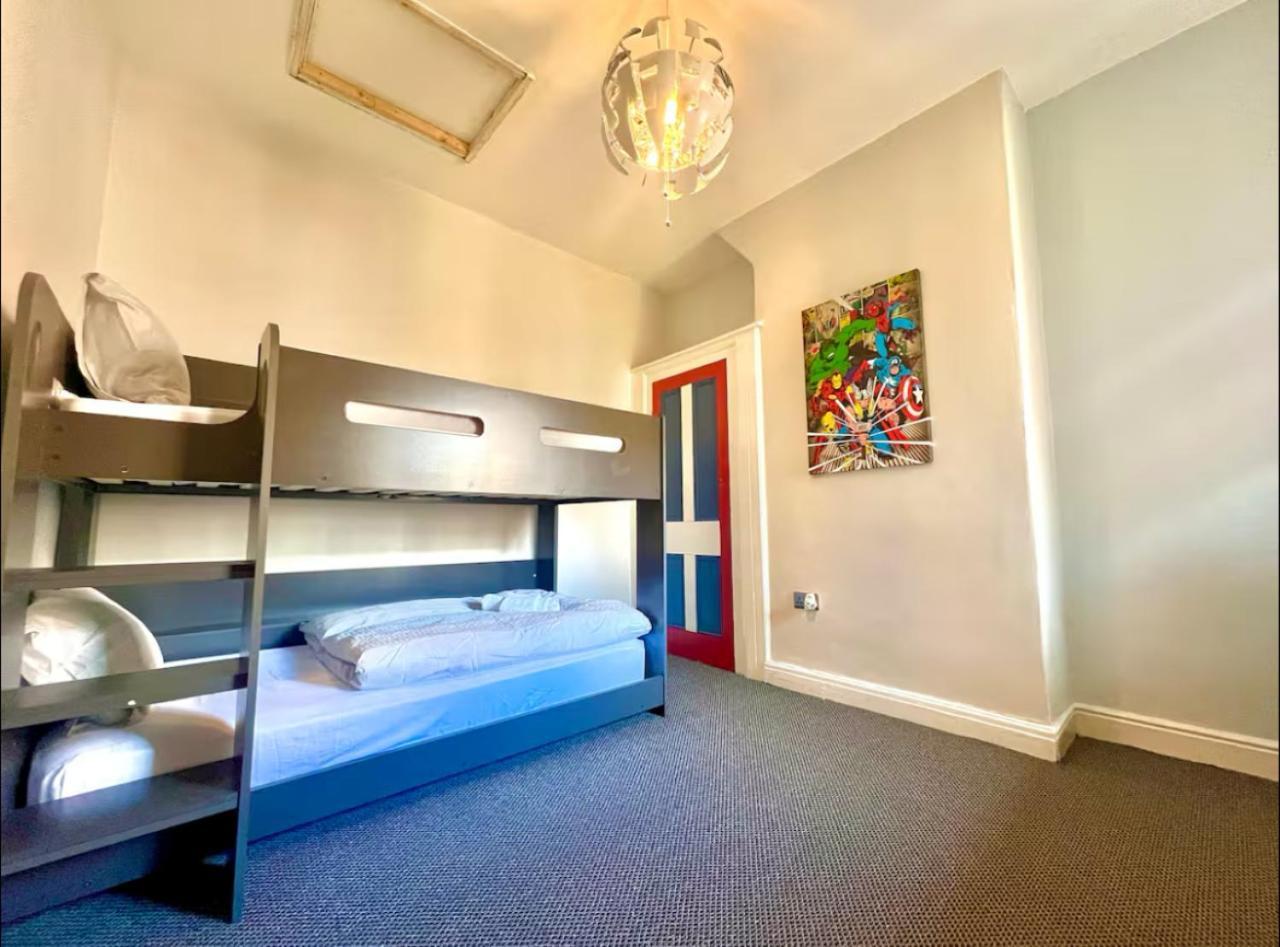 Coop Arena, Etihad & Center! Spacious! Luxurious Entire Home, Sleep 4 Manchester