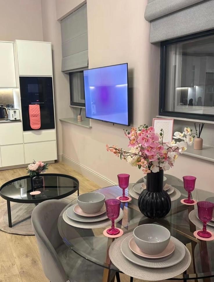 Pretty Pink Posh Penthouse Manchester