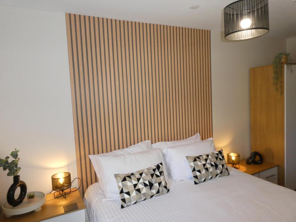 2 Bed 2 Bath Close To Ctre Sleeps 5 -free Parking