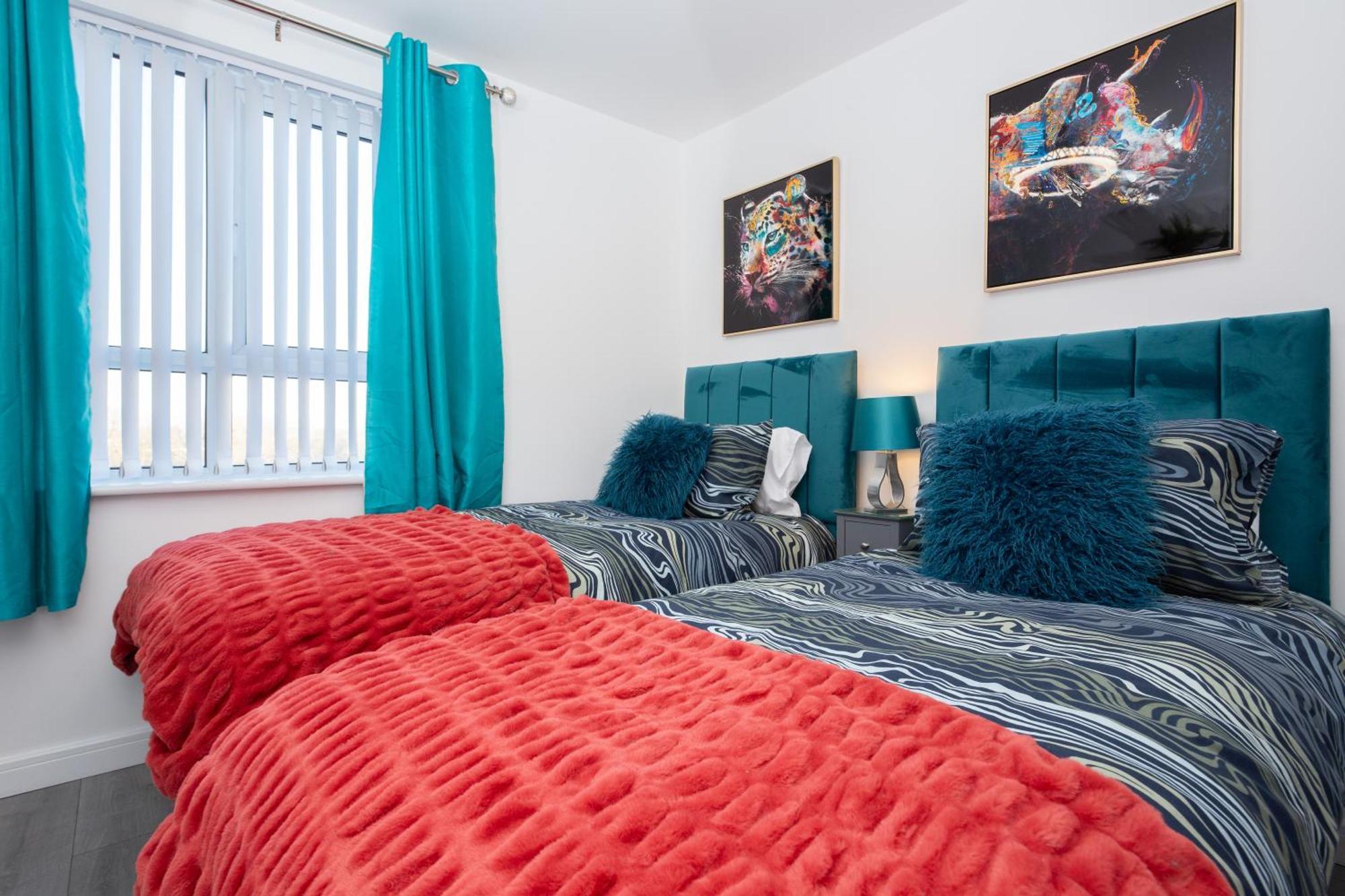 Waters Edge Apartment *