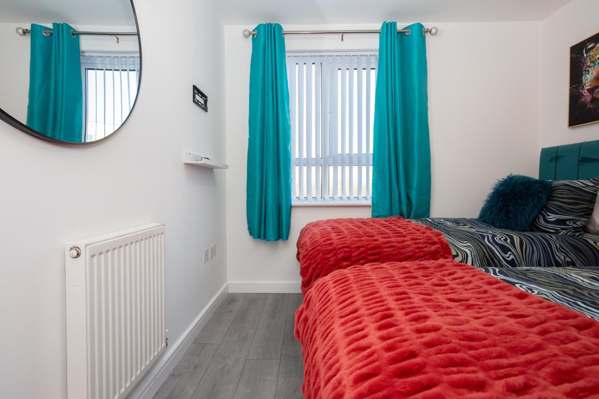 Waters Edge Apartment *