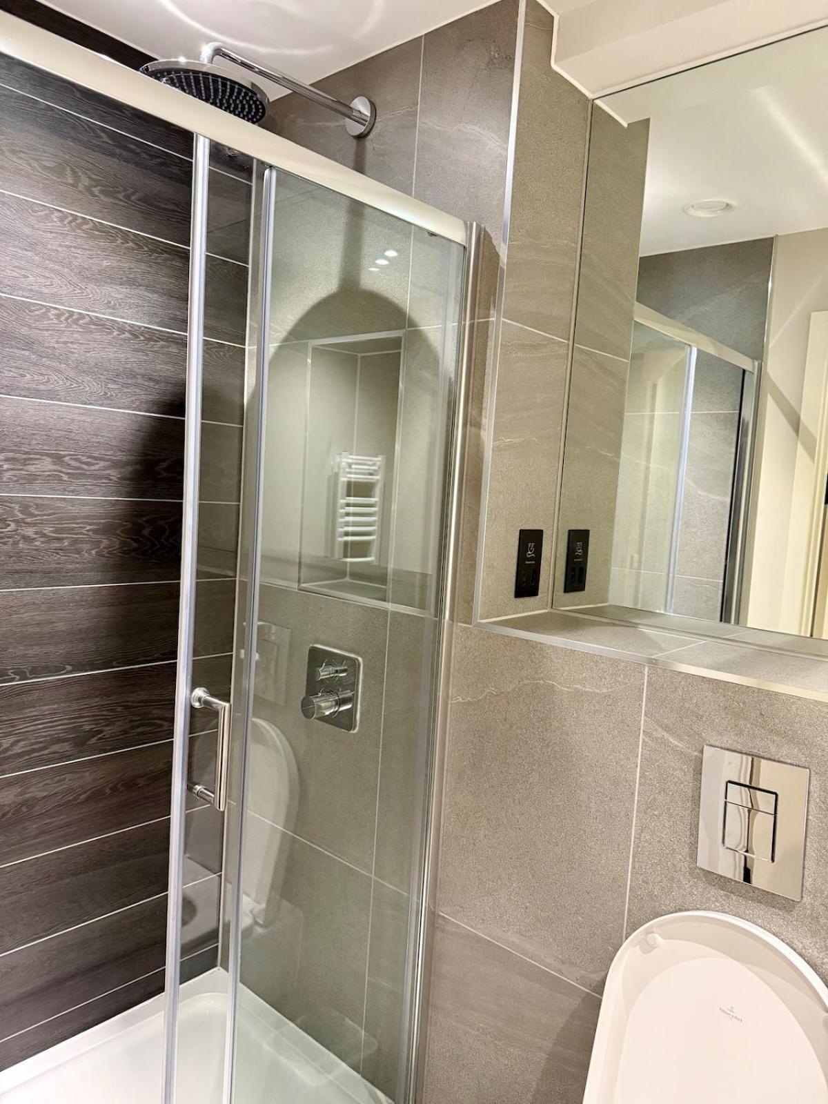 Newly Built 2br-2bath With Balcony In Mcr-sleeps4 Manchester