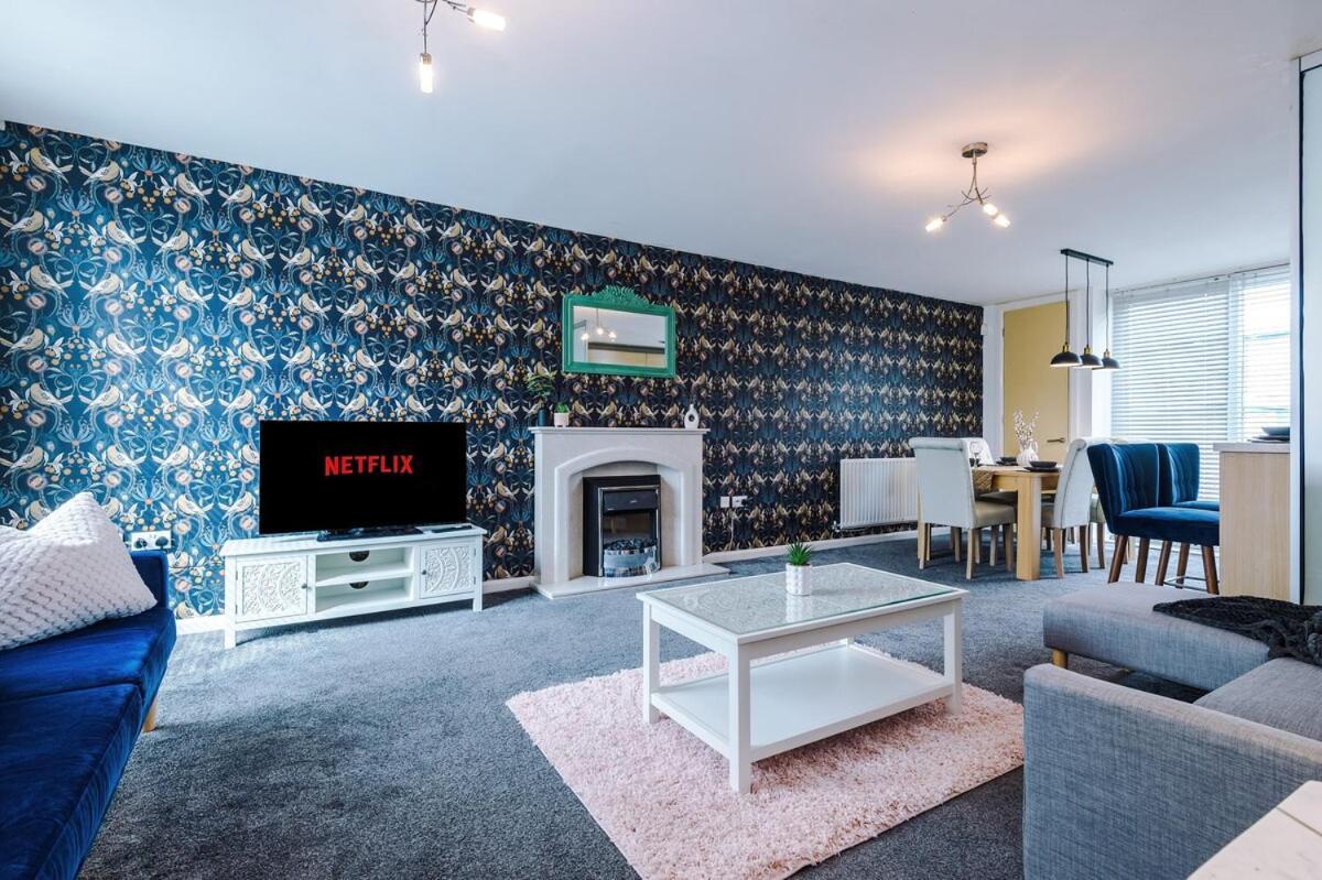 Three Bedroom House By Brookland Serviced Short Lets Leeds With Free Wifi Holiday home