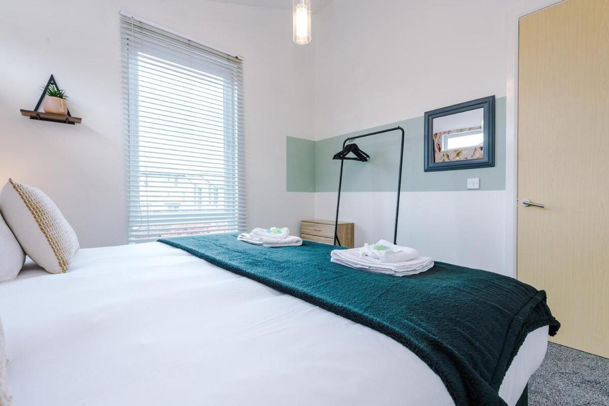 Three Bedroom House By Brookland Serviced Short Lets Leeds With Free Wifi Manchester