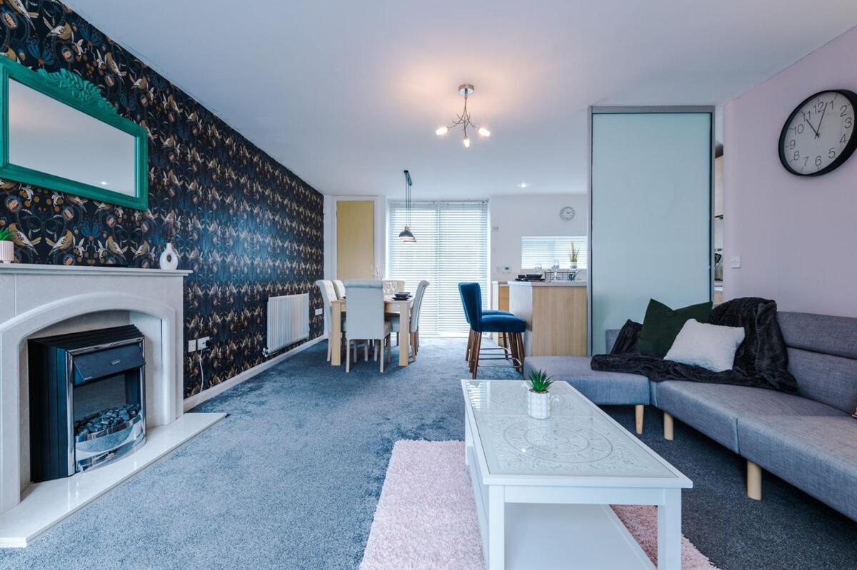 Three Bedroom House By Brookland Serviced Short Lets Leeds With Free Wifi