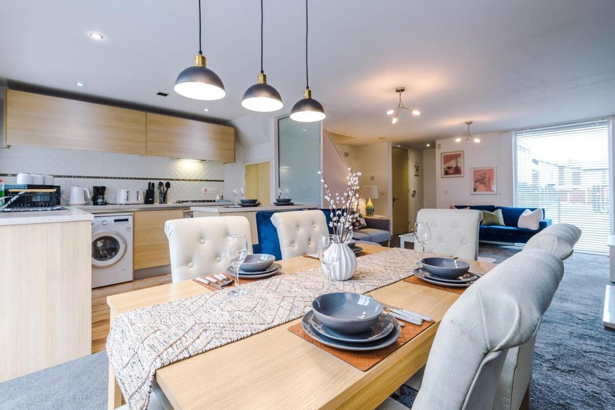 Three Bedroom House By Brookland Serviced Short Lets Leeds With Free Wifi Manchester
