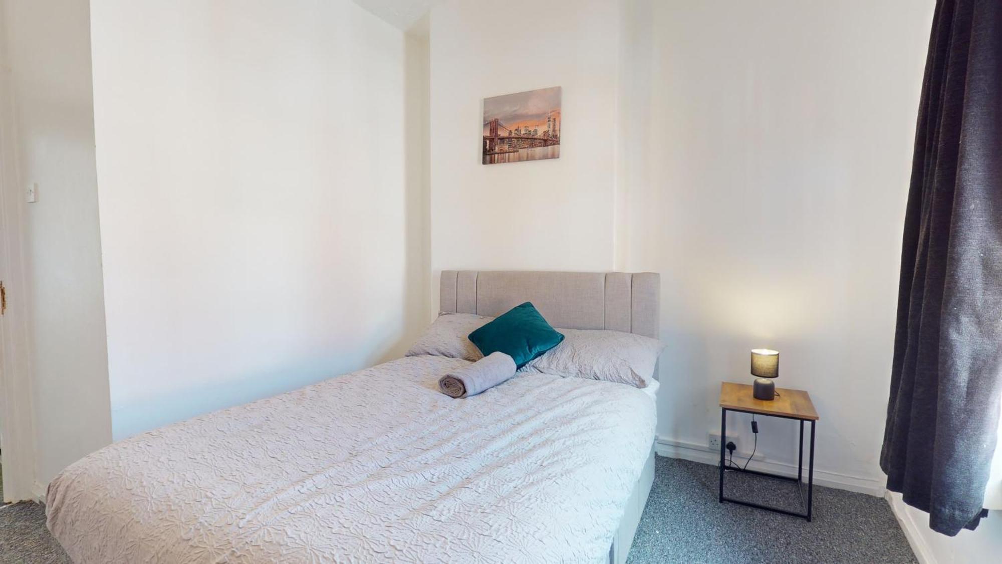 Amazing And Immaculate 2-bed House In Holiday home *