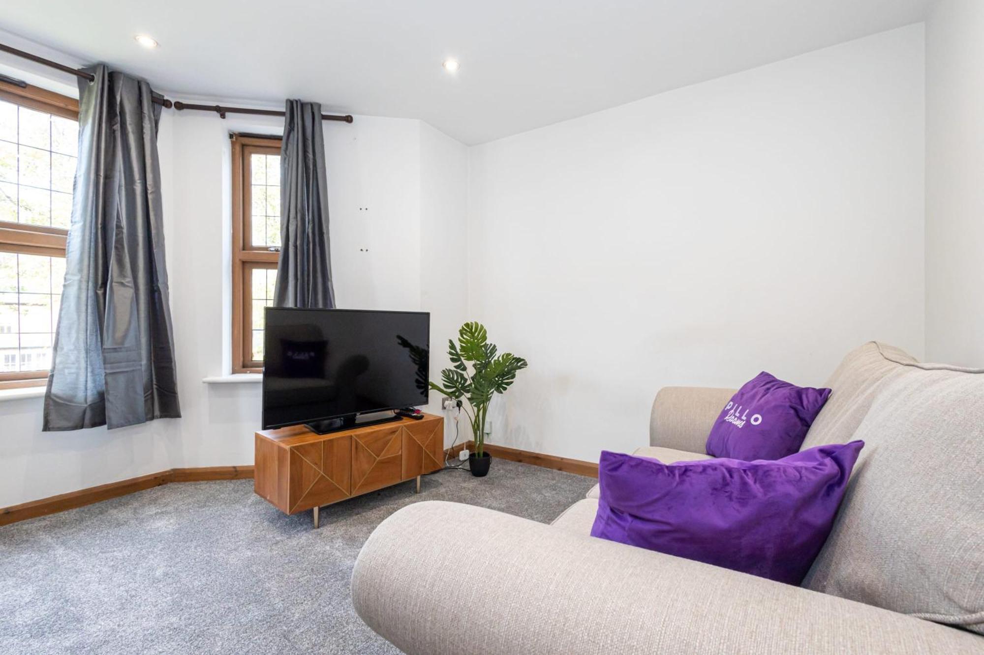 Pillo - Abbey Grove Apartment Manchester