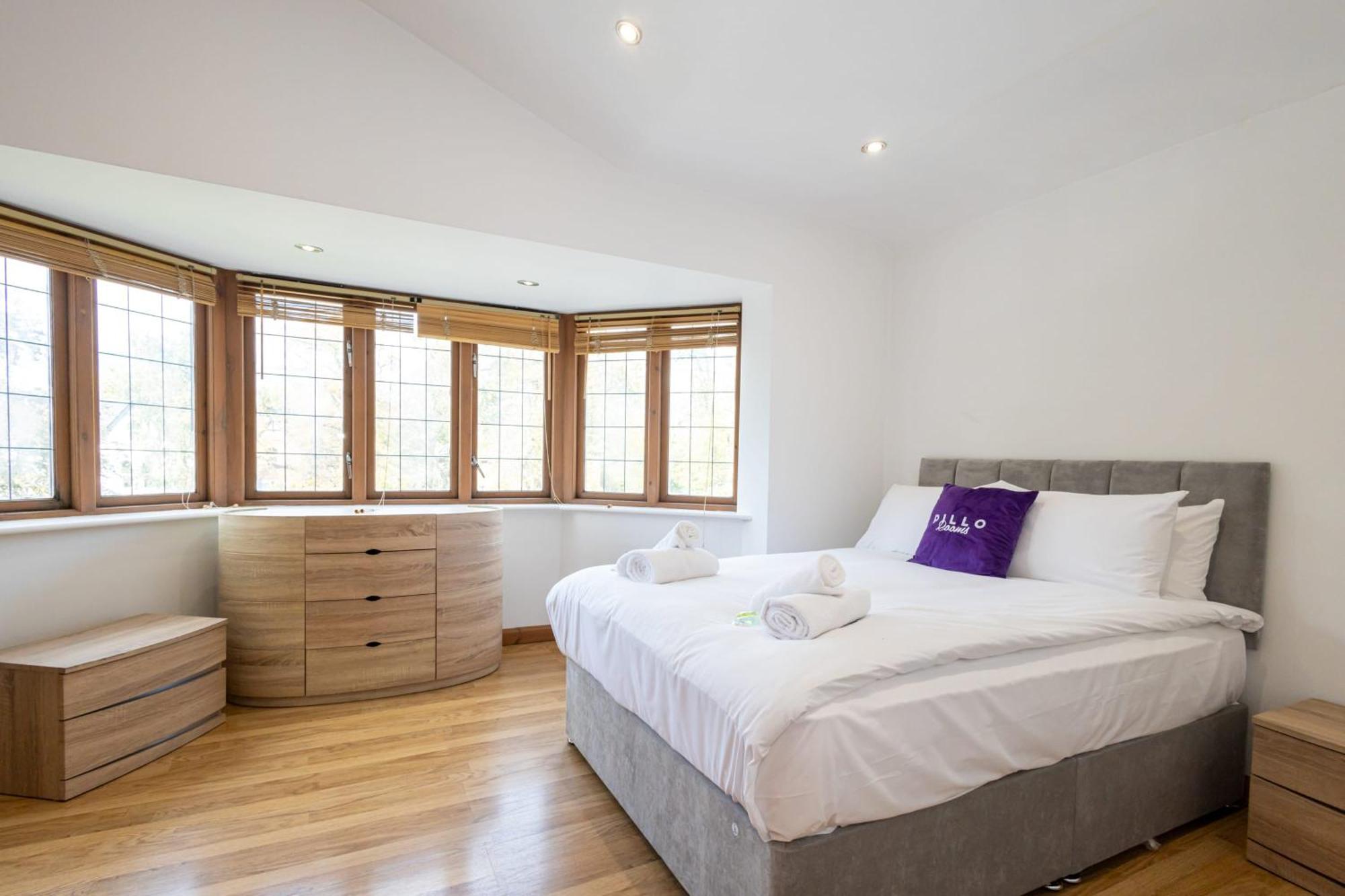 Pillo - Abbey Grove Apartment *