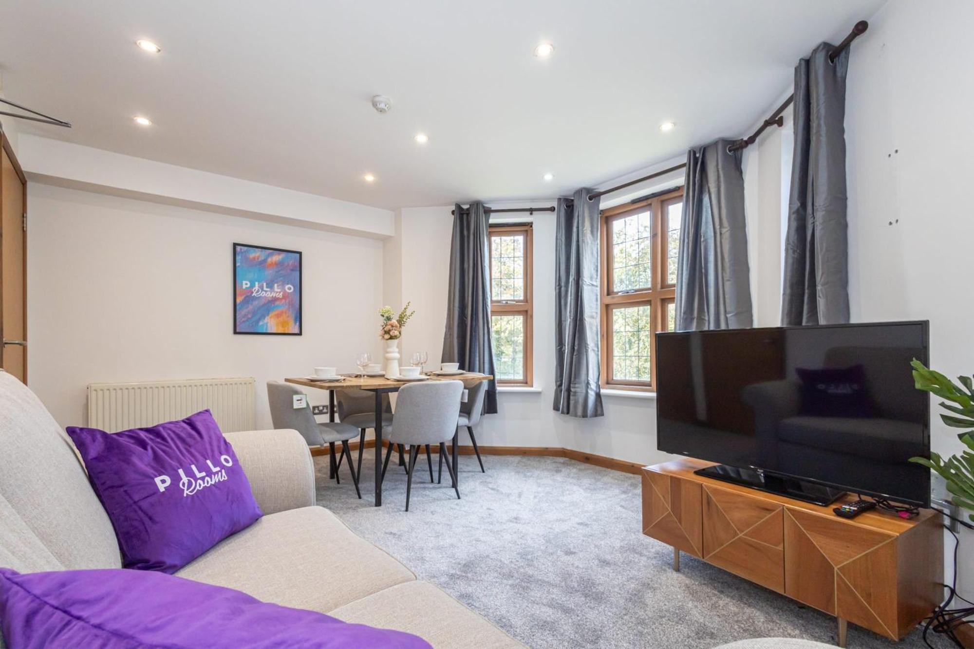 Pillo - Abbey Grove Apartment