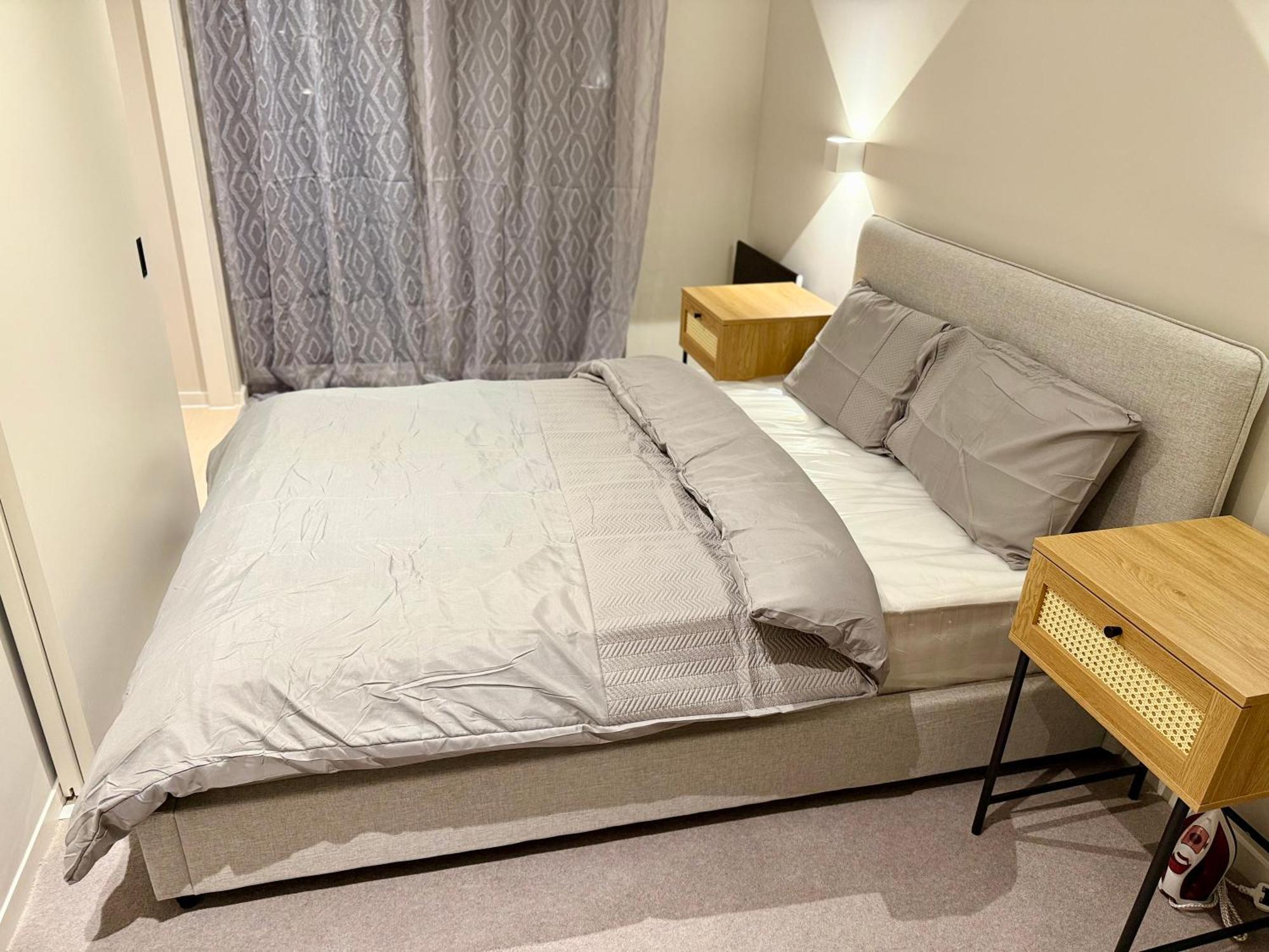 Apartment Newly Built 2br-2bath With Balcony In Mcr-sleeps4 Manchester