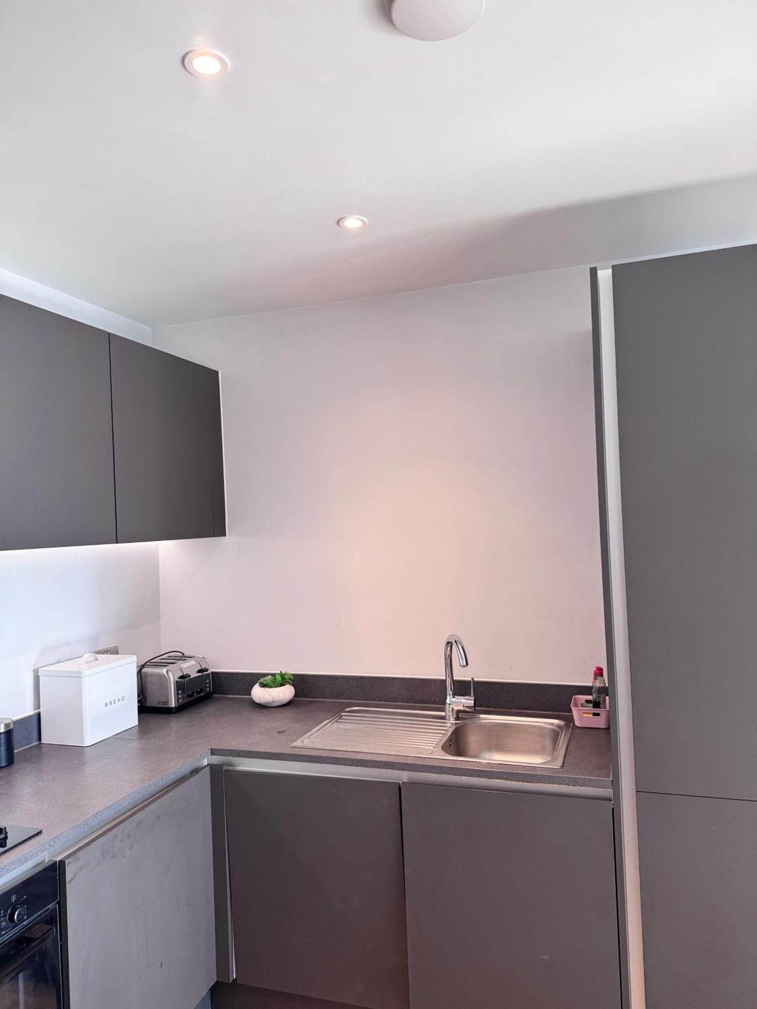 Lucid Apartment