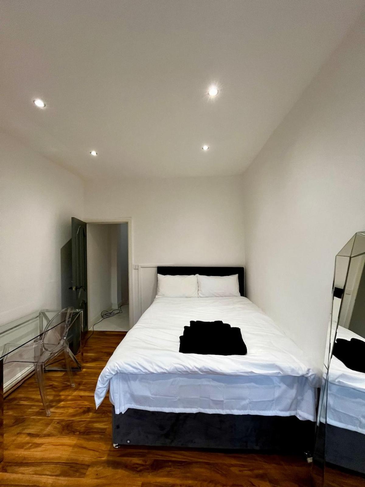 The 3-bed Luxe Sanctuary - Free Parking & Office *