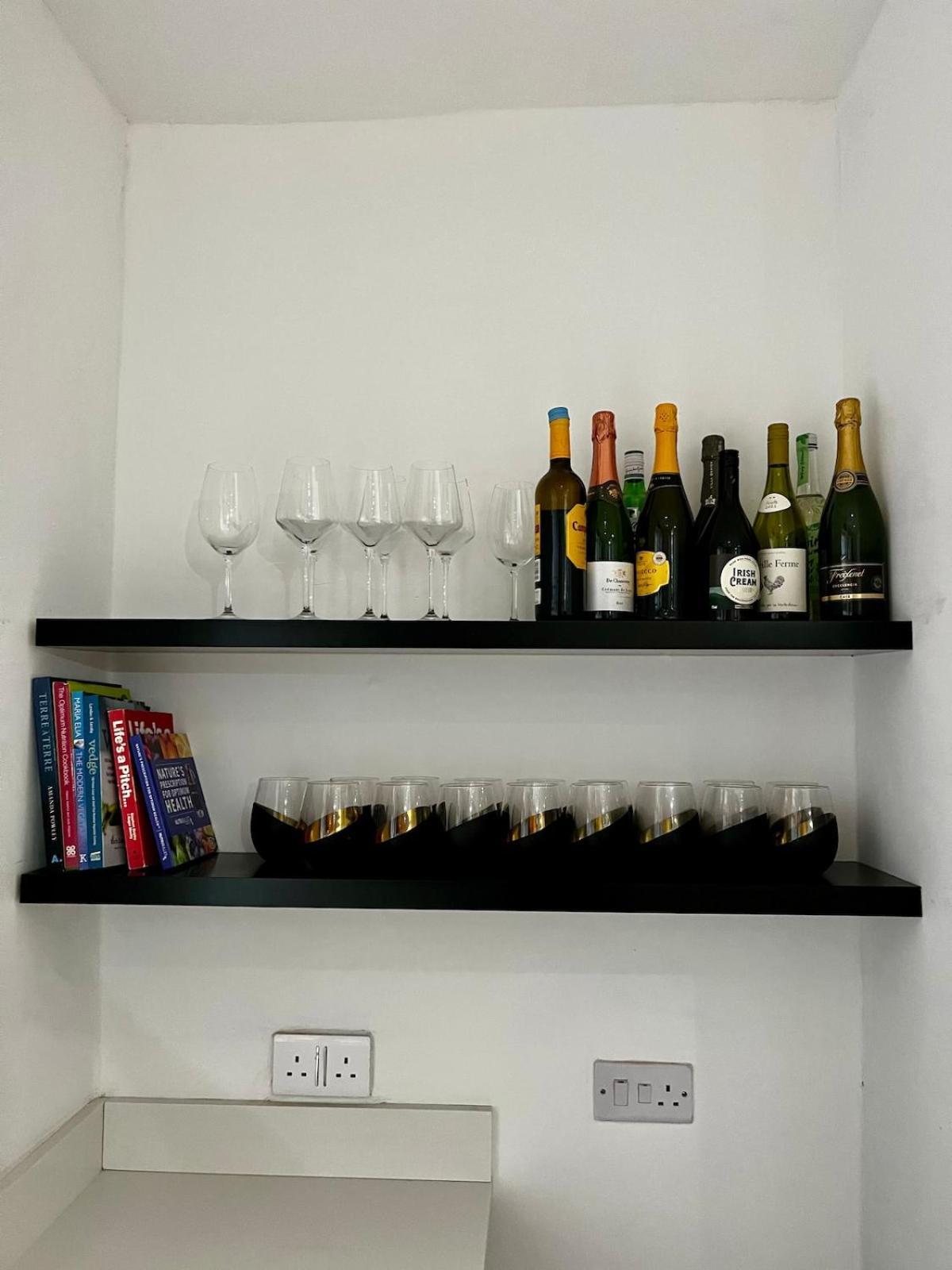 The 3-bed Luxe Sanctuary - Free Parking & Office * Manchester