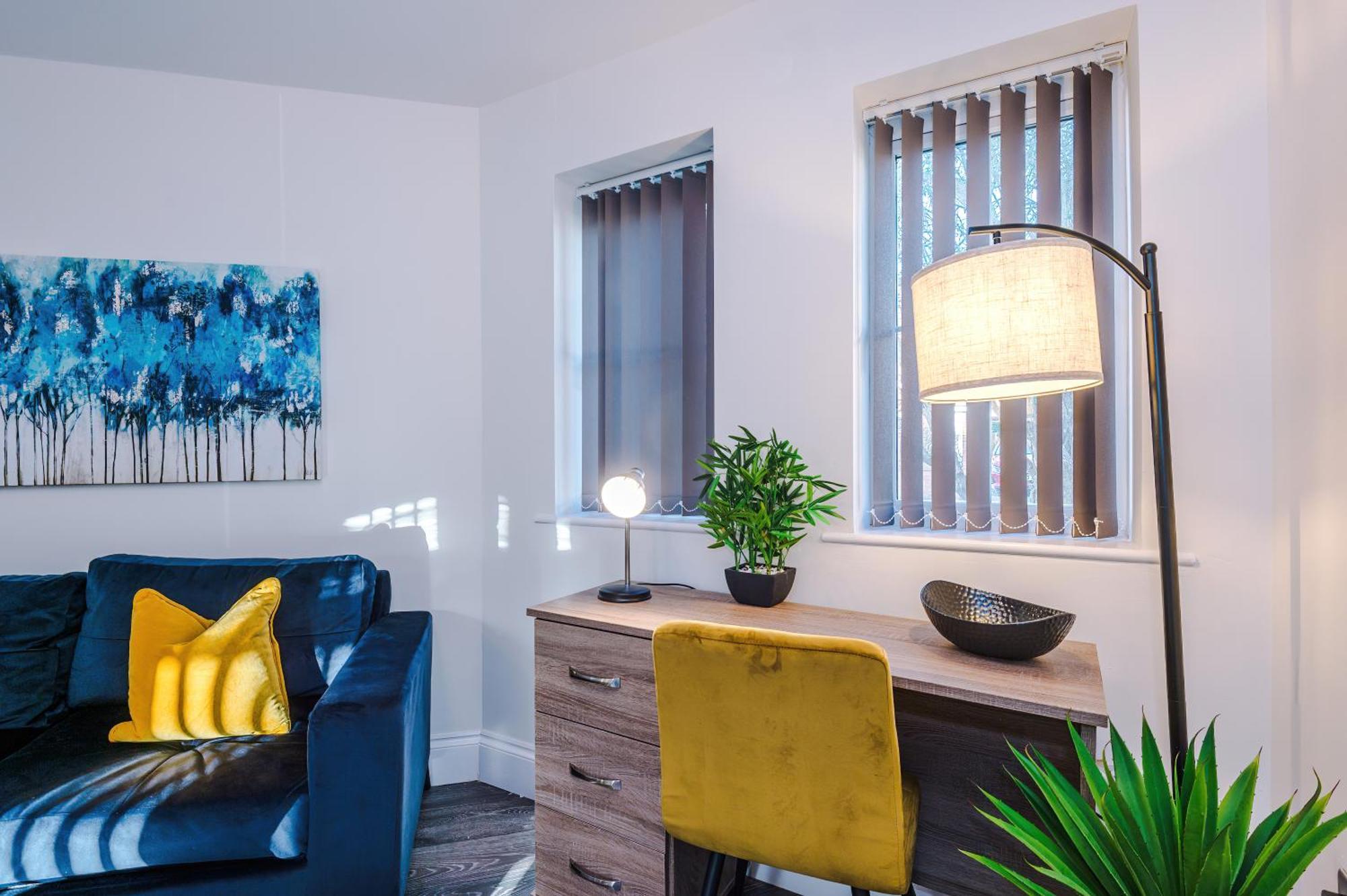 New!- 4 Bed 3 Bath House In By Greenstay Serviced - Free Parking - Fast 250 Mbps Wi-fi - Ideal For Business, Families & Groups - Close To Centre, Airport, Etihad Stadium * Manchester