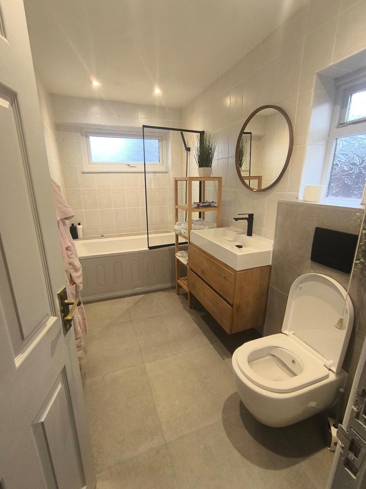 Spotless And Spacious * Manchester