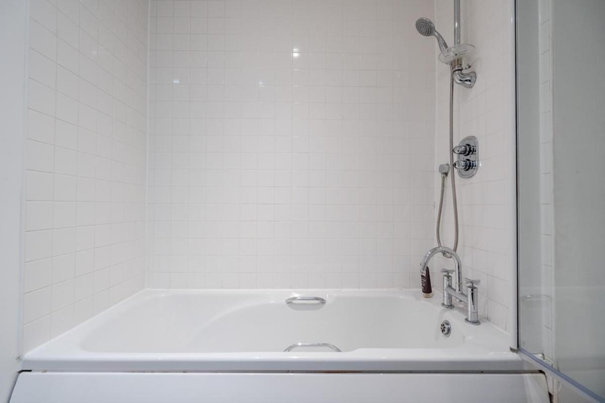 Luxury 2 Bed Centre Free Parking *