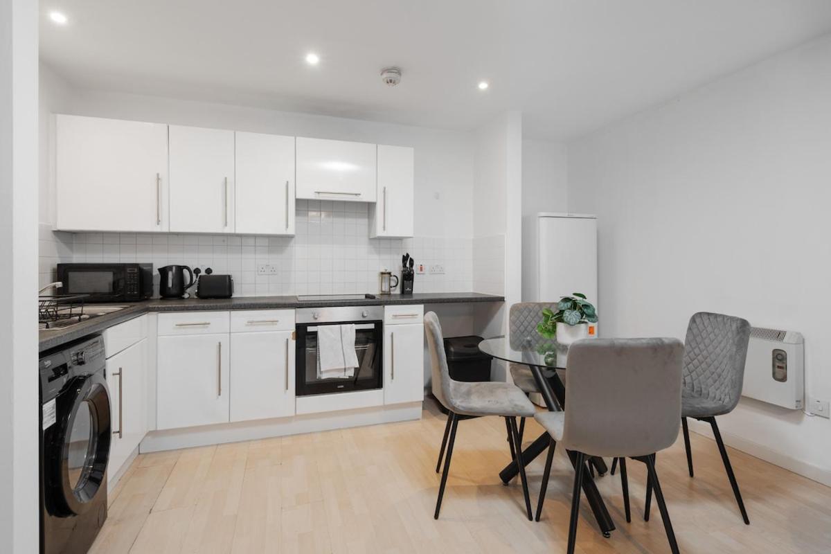 Luxury 2 Bed Centre Free Parking Manchester